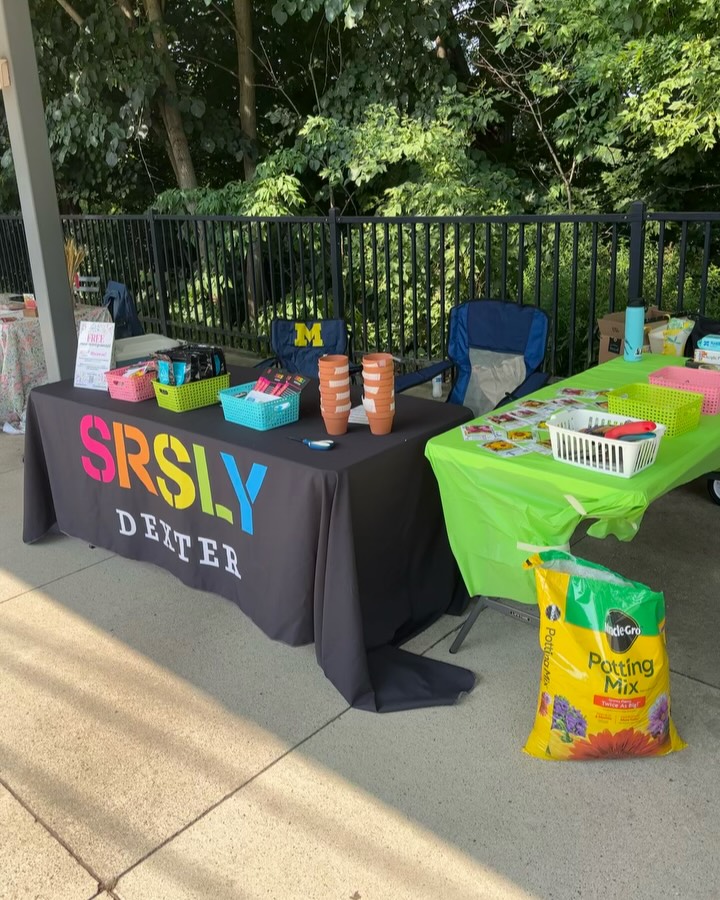Come decorate flower pots and cultivate mindfulness with us at the Dexter Farmers Market! ๐ธ๐บ๐ป๐ผ