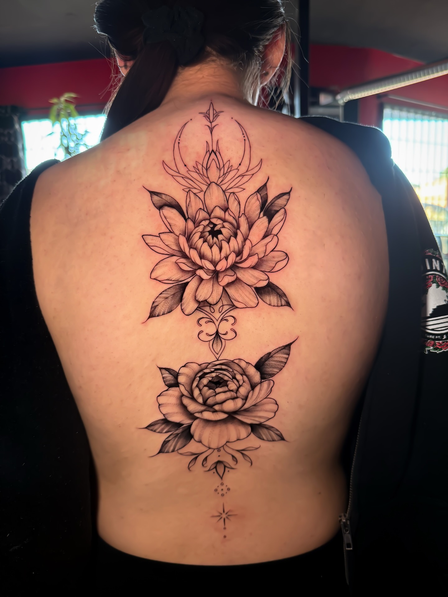 ✍🏽Artist: Mike Aveno @mikeaveno_tattoos
🗓️Books: OPEN
To book: 📧marsinktattoo@gmail.com
📱 (408)508-9130
💲Deposit Req
•
•
•
#bayareatattooartist #marsink #marsinktattoo #california #bayarea #tattoos #sanjose #floraltattoos #sanjosetattooartist #bayarea ##flowertattoos #backtattoo