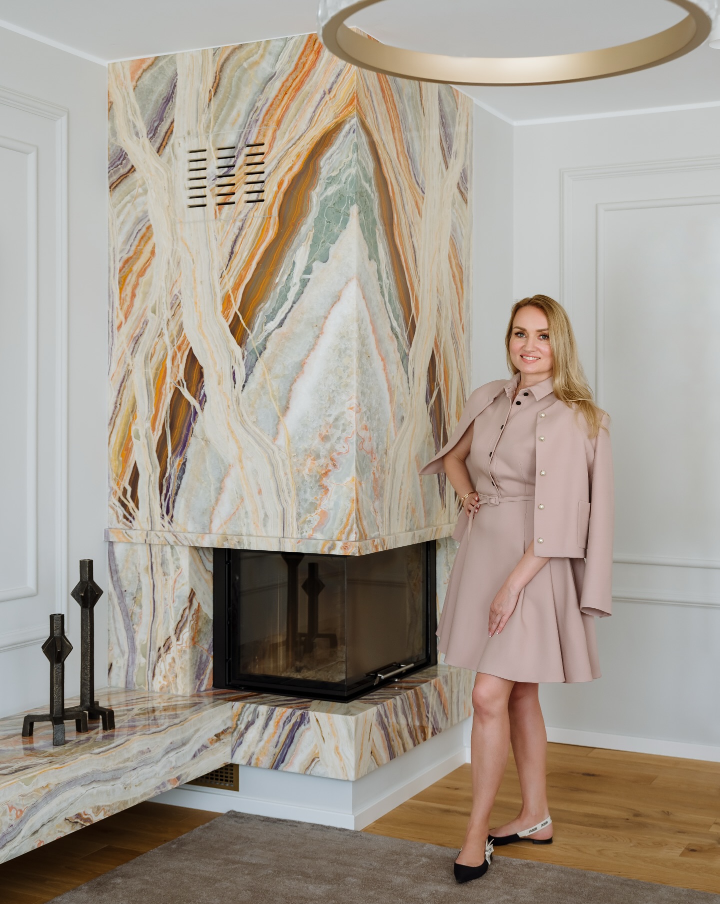 We see an interior as so much more than an arrangement of furniture, materials, and light. It’s a deeply personal world, where you feel seen, safe, and inspired.
Our approach grows from a belief in timeless aesthetics, meticulous craftsmanship, and emotional intelligence.
We design not to impress, but to resonate — creating
interiors that remain relevant, intimate, and refined for
years to come.
Every project is a dialogue: between elegance and functionality, between our creative vision and your unique rhythm of life. Clients come to us because they seek more than just design — they seek a kind of beauty that feels like home. We create spaces that don’t just look luxurious — they feel like you.
www.sfdesigninteriors.com
📩office@sfdesign.at
📍Boesendorferstrasse 4, Vienna