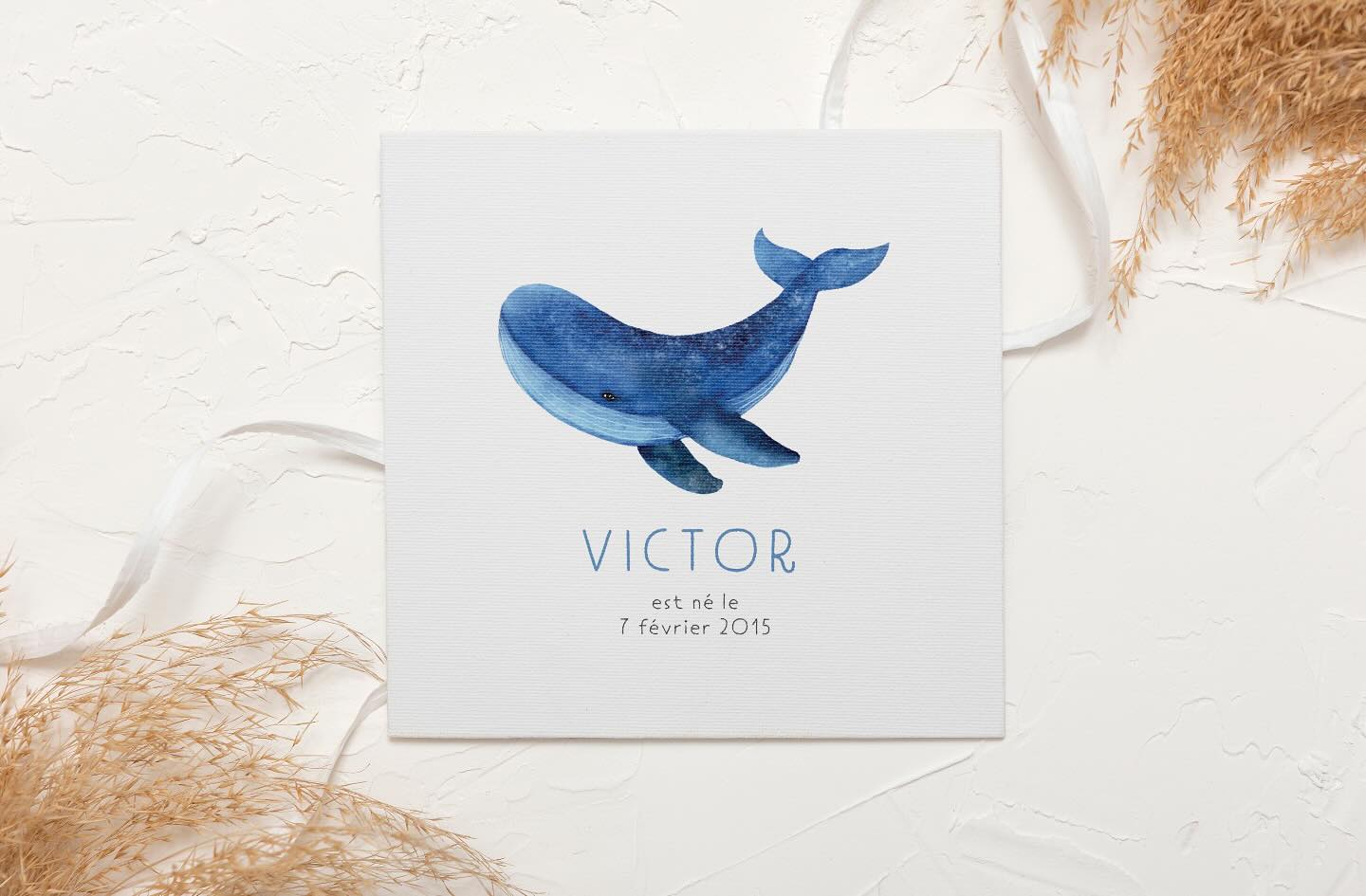 🐋✨ Plongée dans l’univers tendre de nos faire-part de naissance
Voici une création pensée comme une bulle de douceur : une baleine aquarelle aux courbes bienveillantes, des tons bleu apaisants, un design épuré… pour célébrer les premières heures d’une grande aventure 🩵
Chaque détail a été imaginé pour transmettre émotion, poésie et délicatesse.
Un faire-part qui invite au voyage… dans les profondeurs de l’amour familial 🌊
#FairePartNaissance #CréationSurMesure #UniversPoétique #PapeterieNaissance #IllustrationAquarelle #DesignÉpuré #BaleineBleue #Naissance2025 #PapeterieÉmotionnelle #CréationUnique