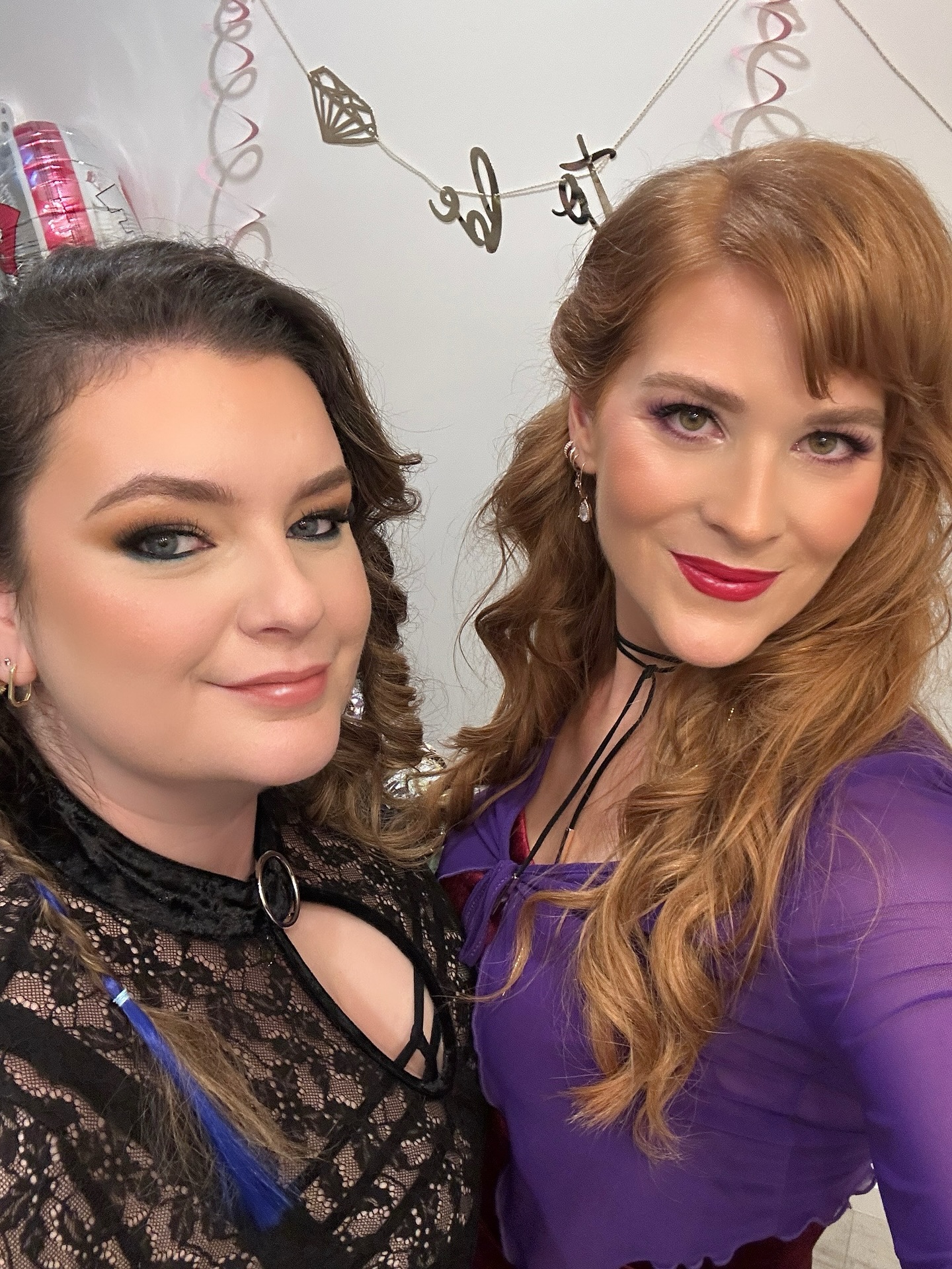 🥂Celebrated the Bride To Be this weekend and just had to give a shout out to some of the amazing talents from my neighbouring small businesses who helped make this night special! 💕
💇♀️ My hair was styled by Melissa @her.hairlounge who brought my modern day take on Jessica Rabbit to life!
👰🏻♀️ Brides hair done by me. ☺️
💄Both of our makeup was done by Jess and Jess @blussh.studio who made our dreams come true and nailed the Jessica Rabbit eyeshadow! Also I want my lips to look like this always!
☀️ My spray tan done by Karina @personaltanner who made this look absolutely flawless! Just look at my hands! No white gaps between my fingers or build up on my knuckles! So natural!!!
🎭Also, if you haven’t seen the show @blancdeblancshow in West End, it is a must see! A hilarious and tastefully risqué burlesque performance. 💃Its popularity and rave reviews means they have extended their season till December 2025!!!!
#bridetobe #bachelorette #blancdeblanc #burlesque #cheers #supportsmallbusiness #supportlocal