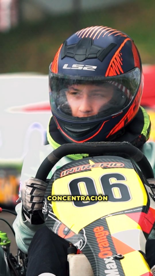 ¿Sabías que el kartismo es un entrenamiento intensivo para tu mente? 🧠 Más allá de la adrenalina, este deporte te enseña a tomar decisiones rápidas, mantener la calma bajo presión y, sobre todo, a enfocarte por completo en el momento 🌟.
Descubre cómo potenciar tu concentración y convertirte en un piloto más estratégico. Tenemos un cupo esperándote en nuestro próximo curso 🚀. Haz clic en el enlace del perfil para inscribirte.
#PilotosProfesionales #EscuelaDeKarts #KartismoProfesional