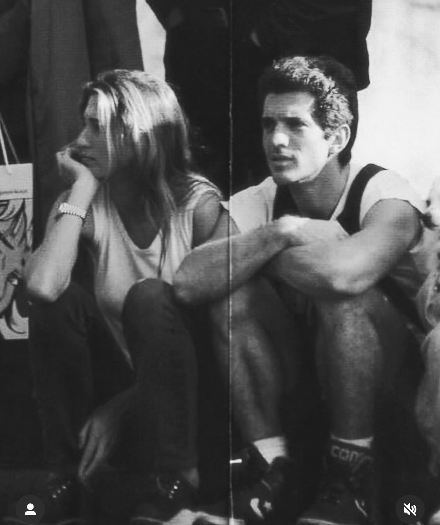 The first public sighting of #jfkjr and #cbk at the NYC marathon. #carolynbessettekennedy #nyc #marathon