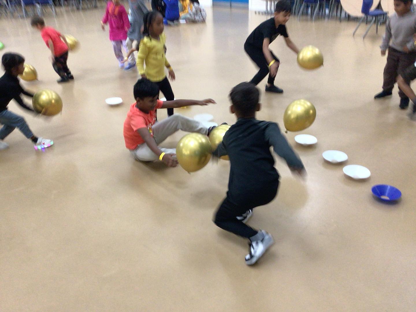 Week two. Monday. Battlefield balloons. Guess the sound. Animal hand painting.