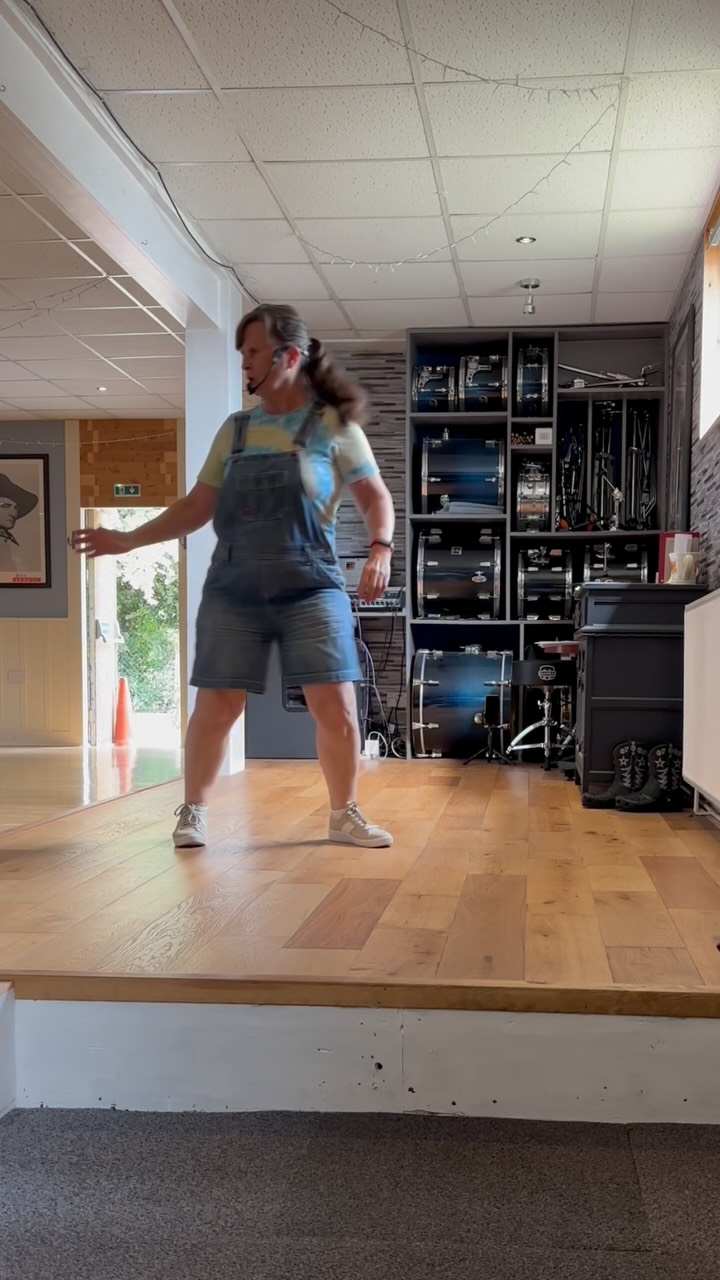 “Ooh, Mr. Electric Blue, I wanna dance like you, how did you get so cool?…”
Dance
Electric Blue by Travis Taylor & Joshua Talbot
Improver • August 2025
#culpeppersuk #culpepperclub #linedancing #linedance #dance #danceclass #bensonboone #mrelectricblue #basildon #essex #proudtobealinedancer