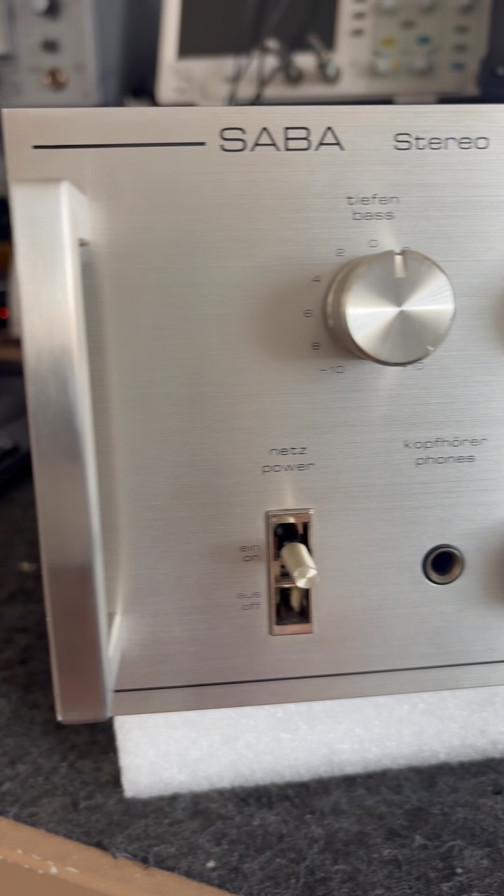 SABA VS2080… Job done… 😎
#vintageaudiomd #vintageaudio #vintageaudiorepair #vintagehifi #vintagerepair #vintageaudiolove #doıtyourself #hifiaudio #audiophiles #classicaudio #vintagestereo #akai #audiophil #stereophile #taperecorder #midcenturylove #midcenturystyle #tapelovers #oldschoolaudio #oldschoolmusic #retrosound #vintagesound #tapes #tapedeck #reeltoreel #audiofreak #retro #vintage #saba #vs2080