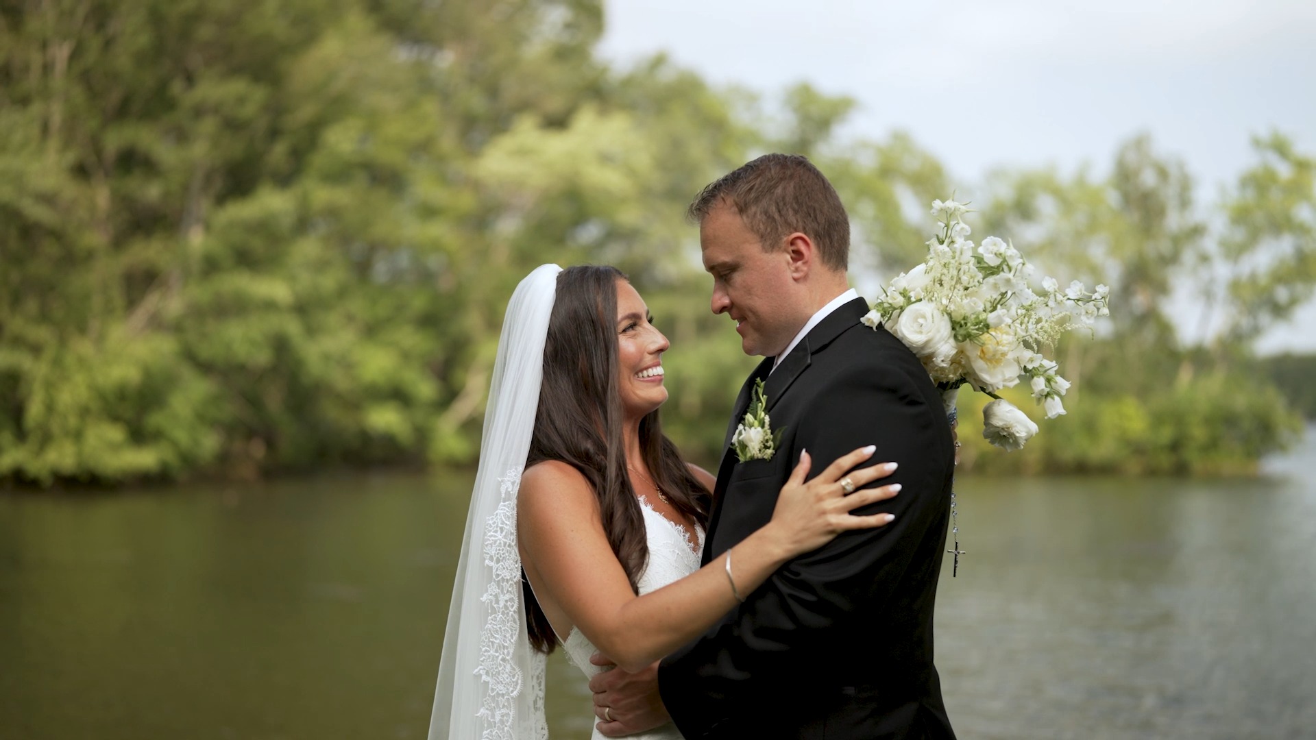 Congratulations to @muhhreeya and Andrew!
Planner: @brookes_brides
Photo: @susanelizabethweddings
Entertainment: @jimmyhemppro
Florals: @petals.of.happiness.nj
Makeup: @beautybykylied
Hair: @prostyled.bride @ashleydaleartistry
Dining: @andreslakeside
Rings: @tonysjewelers
Watercolor: @mindfullymango