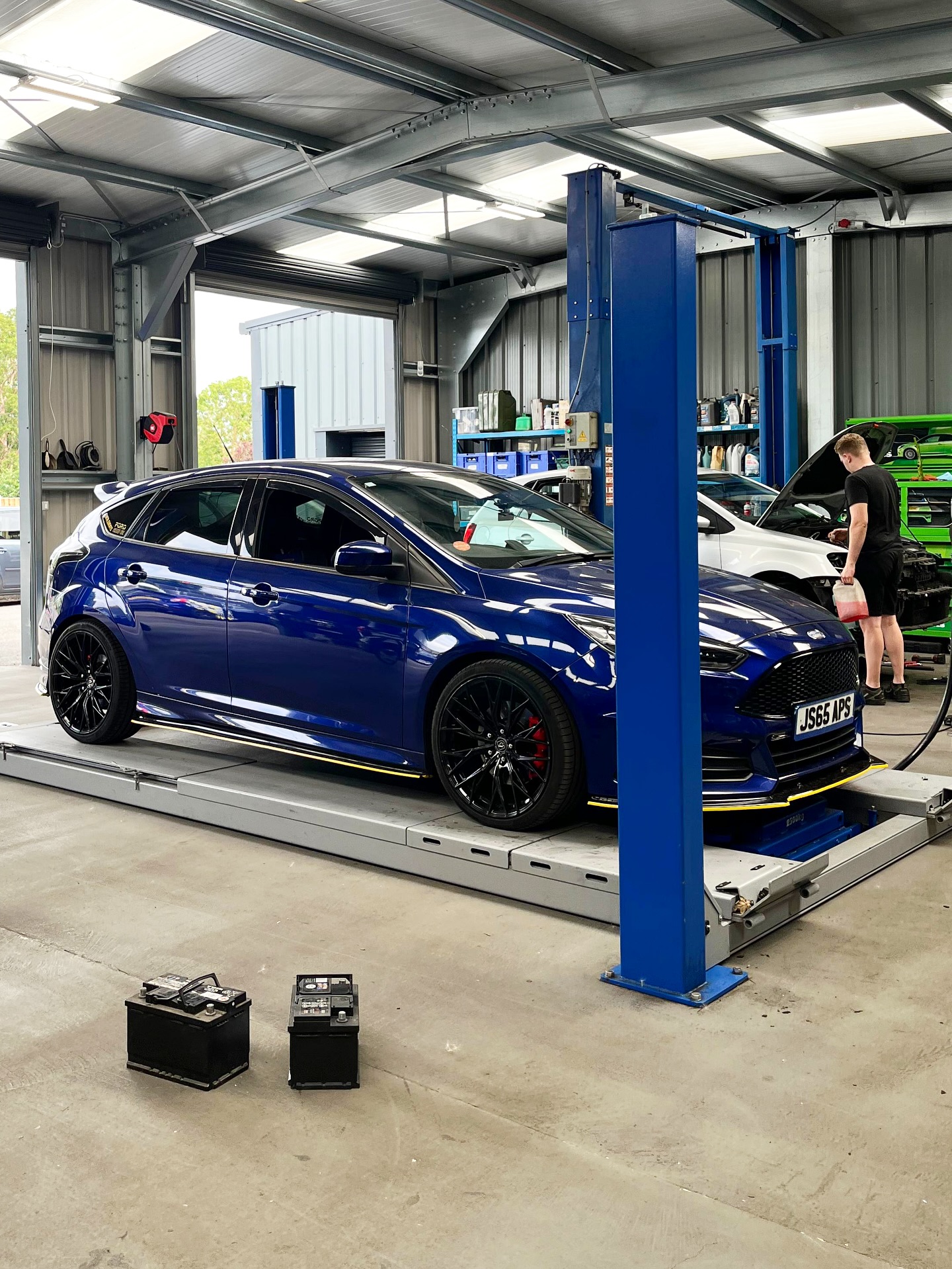 Here at OC Motorsport recently! Check this out 👇
Mission: Rescue this Ford Focus ST250! 🚨
Problem: Cracked cylinder head = coolant leaking directly into the exhaust manifold. Big yikes.
Solution: OC Motorsport to the rescue with a precision remastered cylinder head installation! Problem solved, power restored. 💪
#FocusST #ST250 #FordPerformance #CylinderHeadSwap #CoolantLeakRepair #IntegralExhaustManifold #OCMotorsport #ExpertRepair #FordFocus #TurboFix #EngineWork #CarProblemsSolved #HotHatchFix #MechanicWork #AutoTech #ReliableRepairs