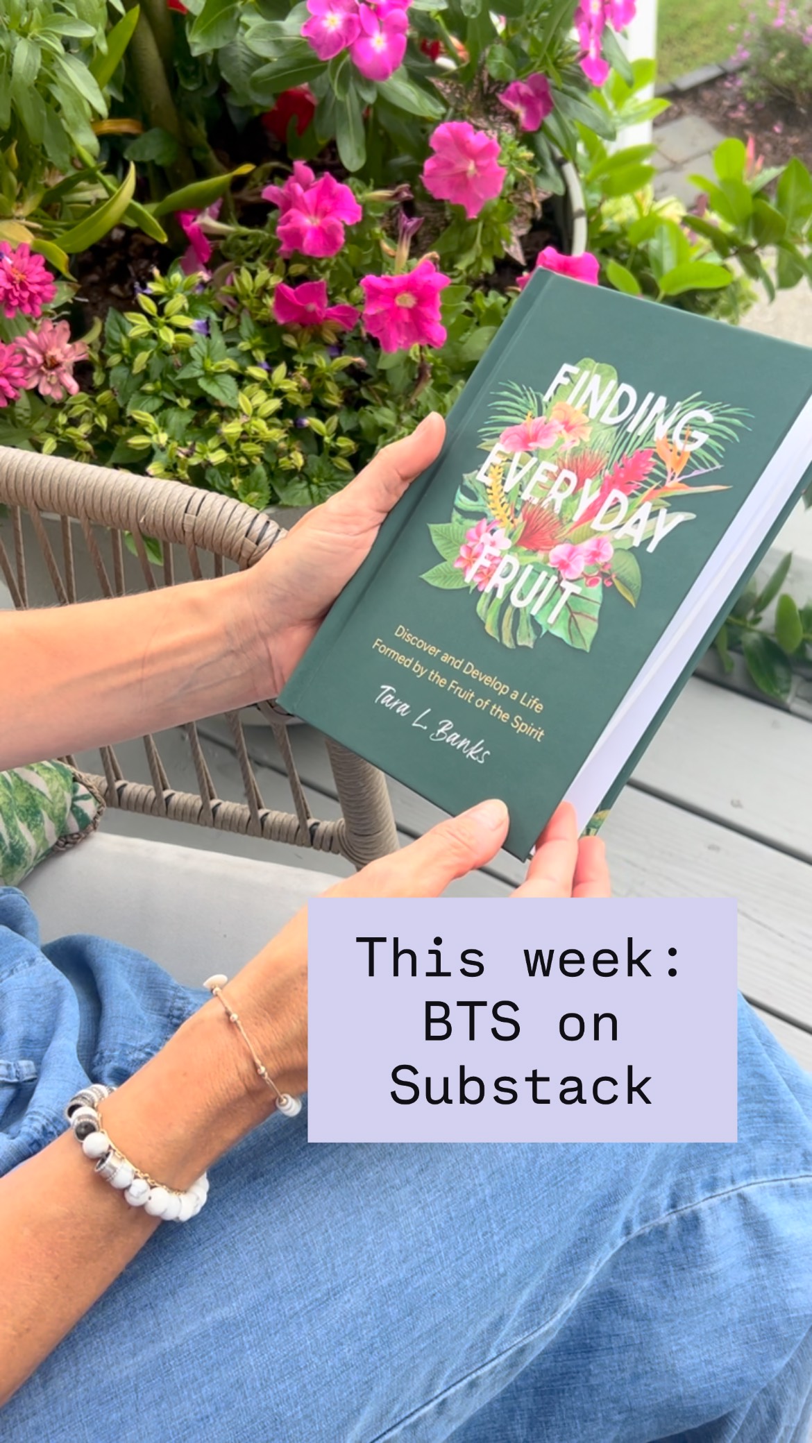 This week on Substack: how @lydiajanebanks brought the artwork to life in “Finding Every Fruit” - and what that says about finding the fruit of kindness in everyday living. 🌺
Link in bio!