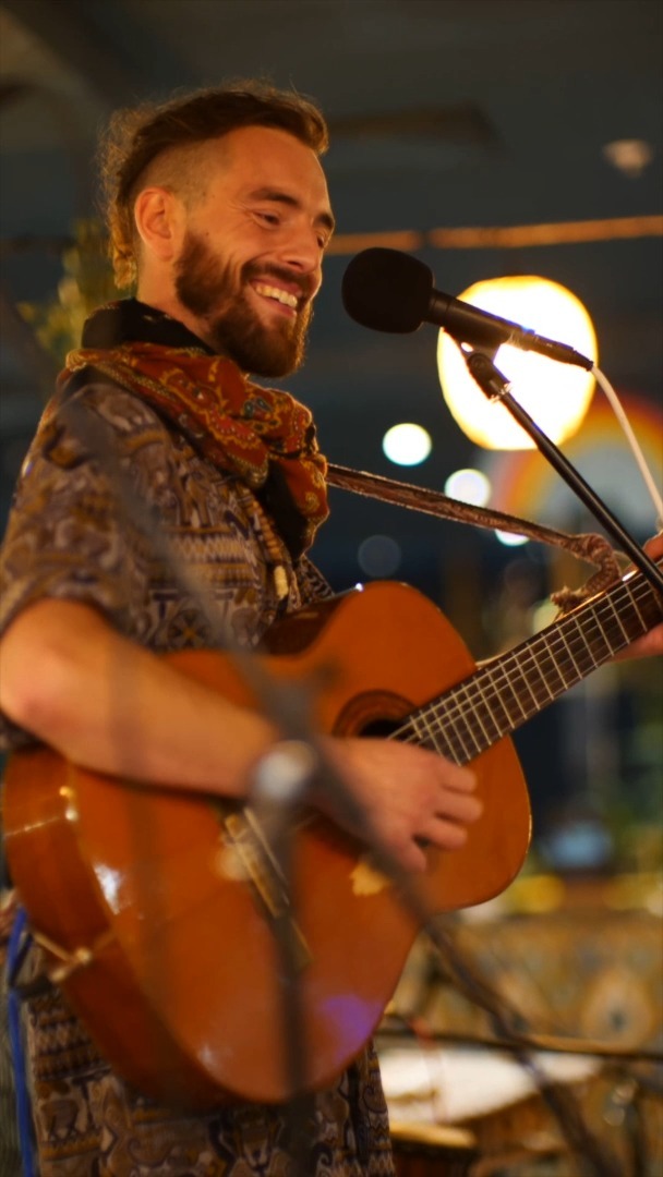 Vibes of the SOLACE Launch Night were HIGH 🔥🌌
This is how SOLACE, the Single now OUT ON ALL PLATFORMS sounds when performed with Titii @18fluteloops on horn, @simranhunjun on vocals and @japateaching on percussion.
Here’s a first glimpse of many potent and precious moments as we at @nu.ubuntuvillage set the place ablaze Wednesday night for @_zackiel_ ’s The SOLACE Project Single and Film release party at @andsoulcommunity 🔥
Our guy @shendaosilentfilms filled 6 memory cards, was gliding around like a shaolin ninja capturing high level footage the whole night, we’re monumentously grateful, can't wait to share plenty more.
-
_
_
_
#solace #project #film #single #zackiel #launch #ubuntu #village #101 #screening #event #andsoul #&soul #southall #nightvisions