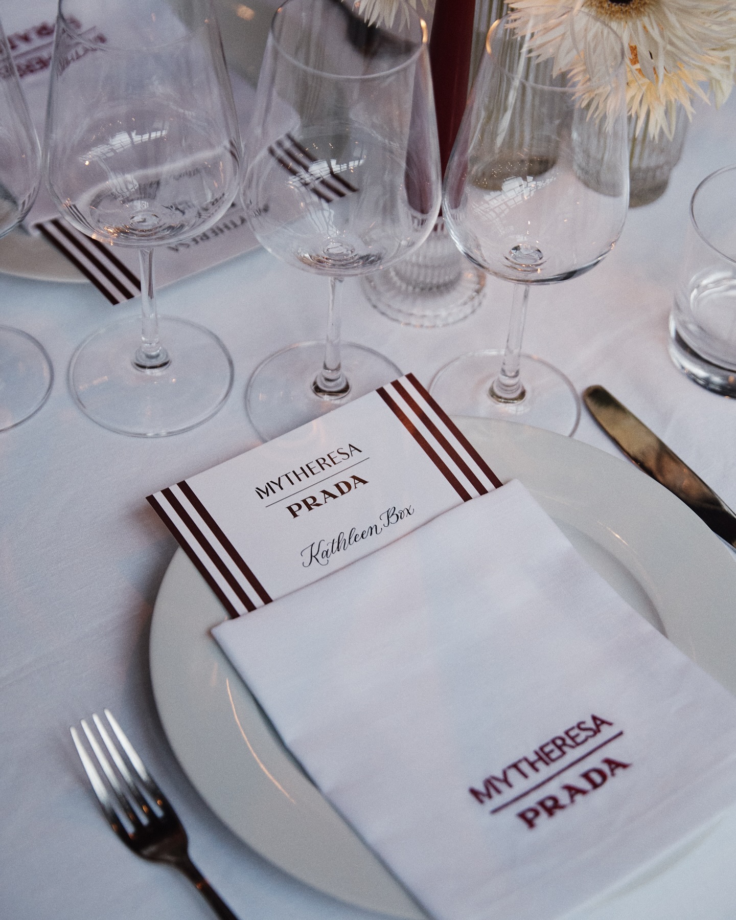 MYTHERESA X PRADA
📸 @_brettwarren_
Guest names written in specially chosen calligraphy on menus to serve as place cards for a beautiful summer night in the Hamptons.