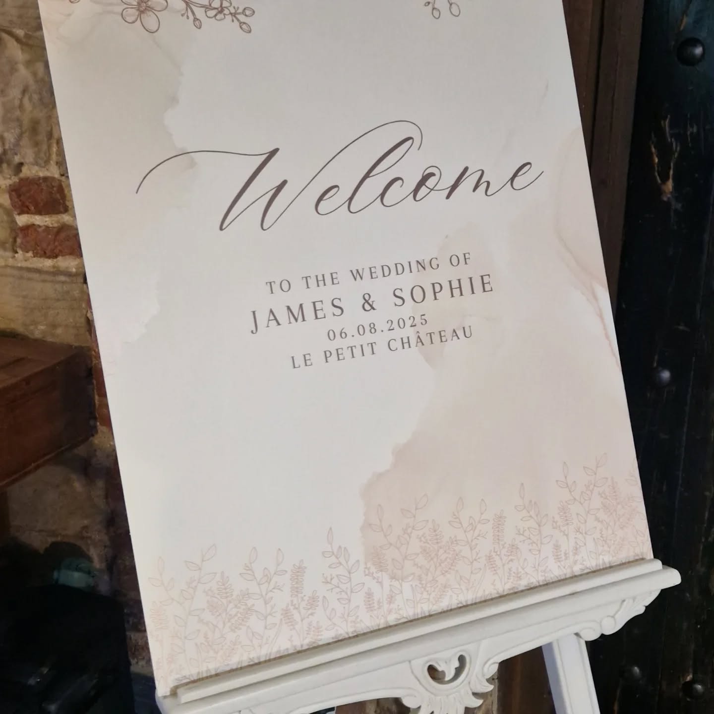Congratulations to James and Sophie who got married @lepetitchateauweddings yesterday. Thanks for choosing us to make your day that little bit extra special with our real wood pink blossom trees.
Vendors of the day
Cake @sarascakes.northeast
Videographer @unveil_films
Photographer @jossguestphotography
Venue @lepetitchateauweddings