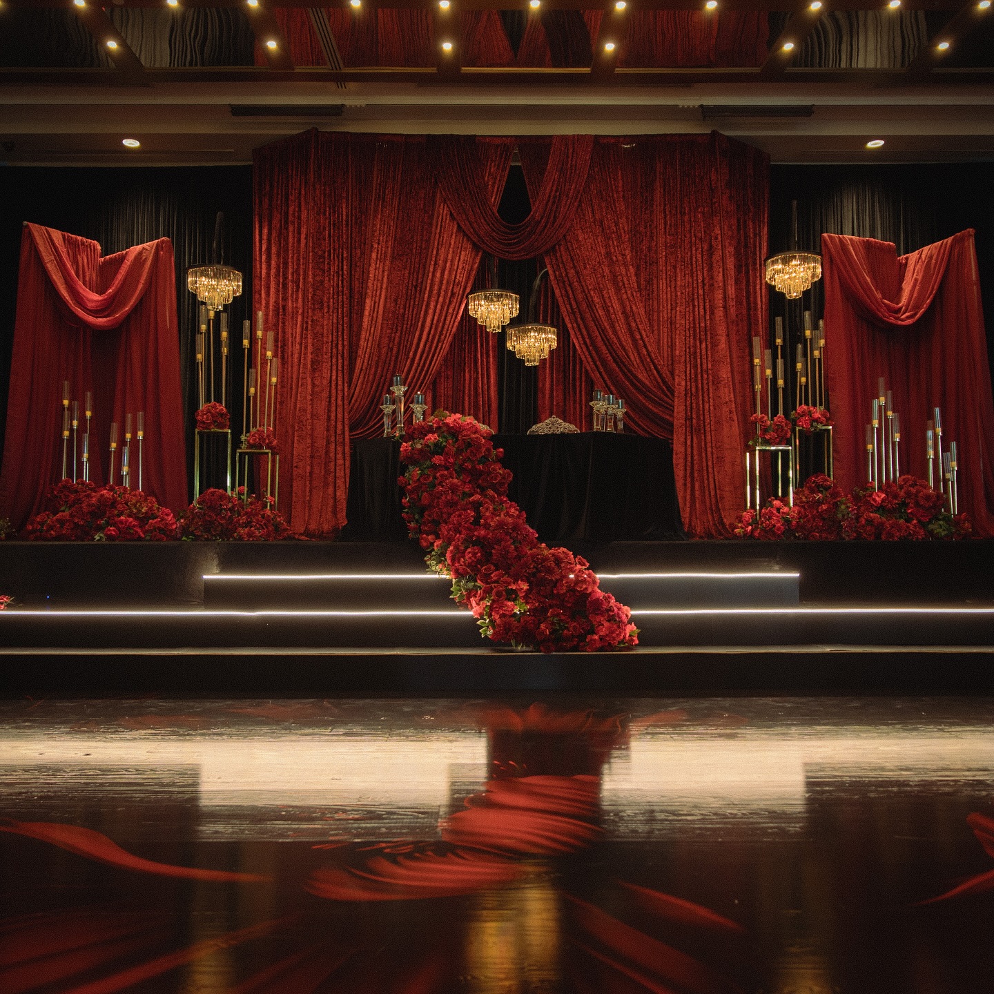 Dark Red is the New Neutral
Design, Decor & Florals @universaldecor
Planner @alwaysandforeverwedding
Venue @reflectionsconvention
@surreyfloorwraps @createdbyalliance @parasrathi
#WeddingReception #WeddingDecor #ReceptionDecor #LuxuryWeddingDecor #WeddingInspiration #WeddingDesign #WeddingStyling #WeddingDetails #WeddingVibes #EventDecor