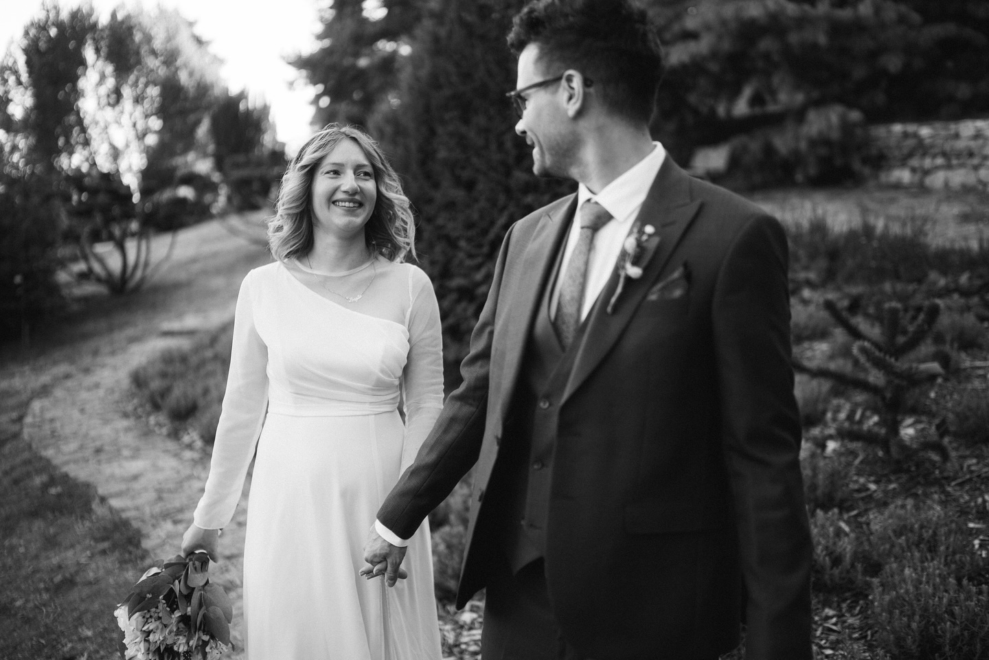 #esküvő #wedding #blackandwhitephotography #bwphotography #storytelling #hungarianphotographer #hungary #lovemyjob #hochzeit #hochzeitfotograf #eskuvoimagazin #instahun #hungarianwedding #tagsforlikes #sonyalpha #mik #fotoklub #igershungary #instagood #follow #photooftheday #picoftheday #katolikus #sonya7iv