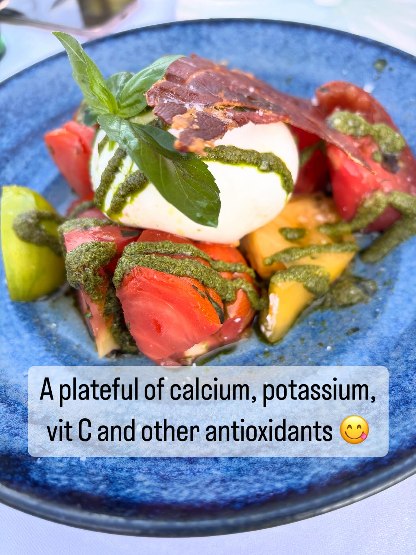 A simple but tasty starter with Mozzarella and juicy colourful tomatoes. I’m not a massive fan of tomatoes in the UK …they often lack taste unless you pay more but they taste much better in warmer countries like France 🇫🇷 so I had this colourful feast yesterday.
Tomatoes are nutrient dense and great source of antioxidants such as vit C, beta carotene and lycopene. Antioxidants combat free-radicals which are a known cause of cancers. They are also high in potassium which supports heart health and blood pressure. They are heavily sprayed with fertilisers so washing is essential unless you grow your own 😊
#tomatoes
#nutritionaltherapy
#vitaminsandminerals
#antioxidants