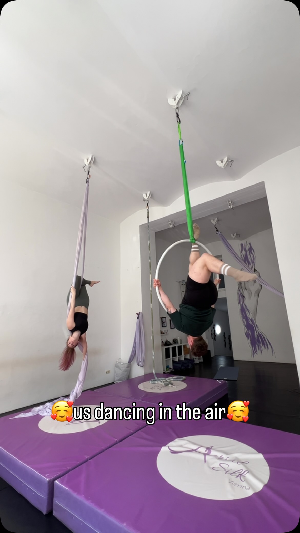 it's worth it, i promise🥹🫶
#aerialsilkvienna #aerialstudio #asv #aerialsilks #aeriallyra #aerialhoop