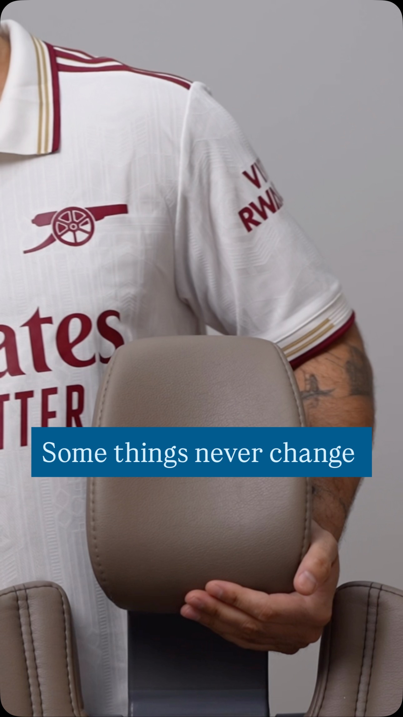 @arsenal @adidasfootball What are you doing to us with the new kits 😆🥶❤️
.
.
#teethbyteki #arsenal #dentist #newkitday