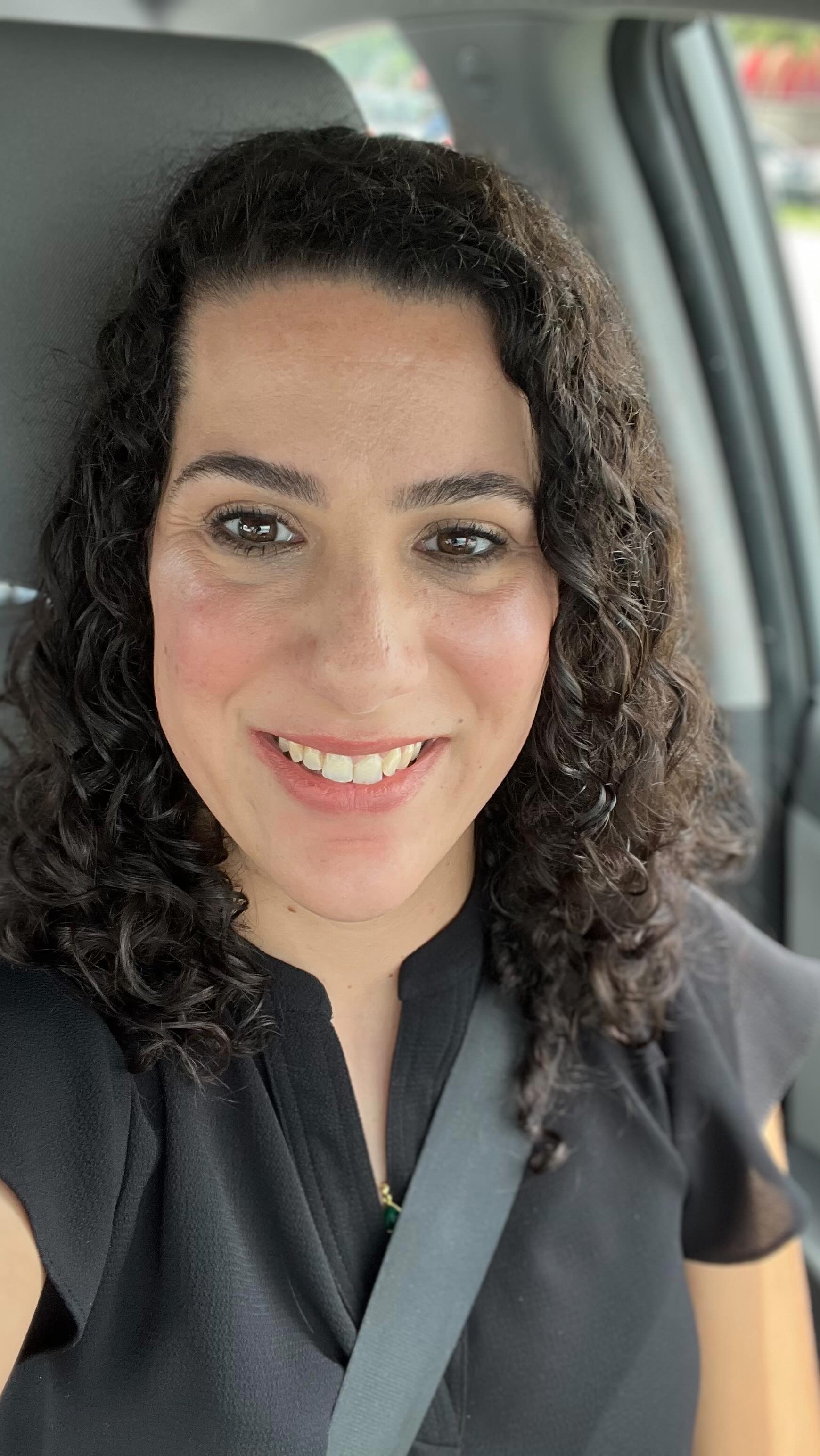 In light of the @nfaflute this weekend, I wanted to join in on the fun in my way so in honor of all my fellow Fluties on IG, I am playing for you a solo flute piece by Venezuelan Flutist/ Composer @raimundopineda called “El Bachiano” which according to him is a Joropo (A Venezuelan Dance) in the style of Bach and he wrote it for his teacher José Antonio Naranjo ( Pretty Much the Father of the Venezuelan School of Flute playing)
Happy NFA!
En honor de la Convención de NFA, Quería unirme a la diversión a mi manera y para los flautistas en IG quería tocar una pieza para flauta solo que fue escrito por el flautista y compositor Venezolano Raimundo Pineda y se llama “El Bachiano”.
Según el compositor, es un joropo en el estilo de J.S. Bach y se lo dedicó a su maestro José Antonio Naranjo
Feliz NFA
#fomo #nfaflute #flute #flauta #flutist #flautista #flutistsofinstagram #classicalmusic #musicteacher #classicalmusicians #instamusicians #elbachiano #flutemusicbylatinxcomposers #southfloridamusicians #miamimusicians #altusflutes #playhomieplay #keepgoingstrong