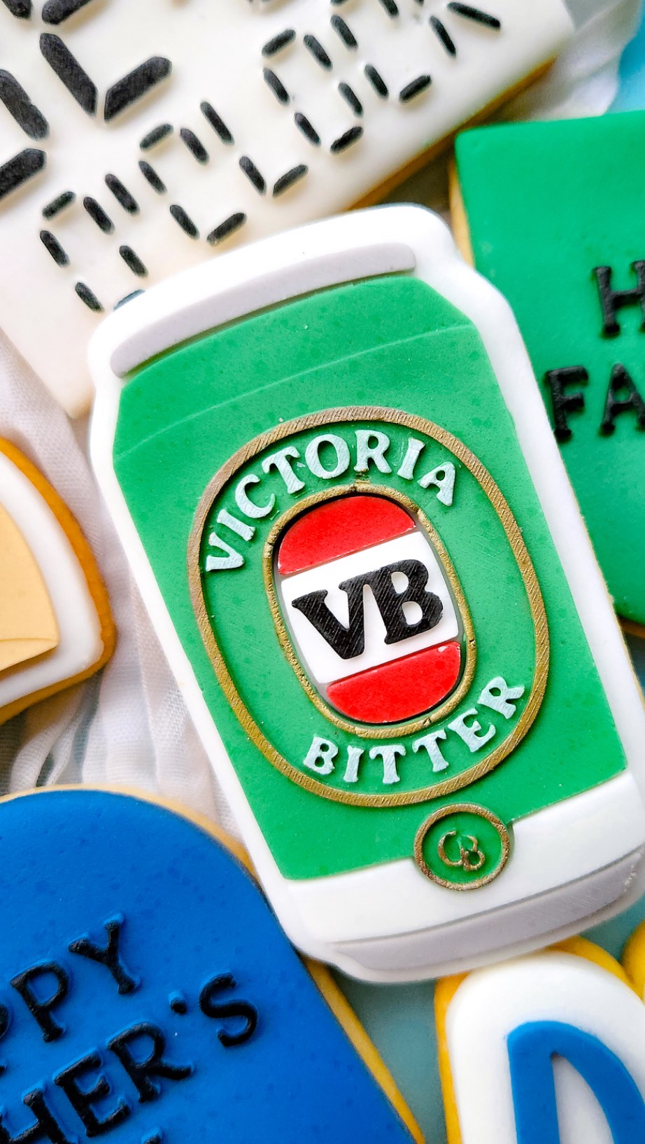 POV: You found our Father’s Day cookie stamp collection… and now you’re in a deep scroll 🫣🍪
✨ Good luck picking just one 👀
💻 Shop now via the link in bio!
#stampedbyel #cookiestamps #cookieembossers #cookiedebossers #cookiesupplies #sugarcookiesupplies #fondantcookies #smallbusiness #shopsmallbusiness #alburywodongabusiness #bakingsupplies