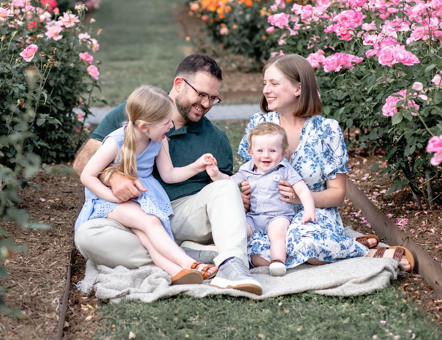 Beauty all around us #chesapeakemoms #hamptonroadsmom #virginiabeachphotographer #chesapeakephotographer #norfolkmoms #vamoms #virginiabeachmoms #757photographer #hamptonroadsphotography #chesapeake #virginiabeach #hamptonroads #norfolk #vabeachphotographer #757localbiz #familyphotographer #photographer
#stephaniestephensonphotography #vabeach
#chesapeakenewbornphotographer
#virginiabeachnewbornphotographer #newborn #newbornphotography #virginiabeachfamilyphotographer #chesapeakefamilyphotographer