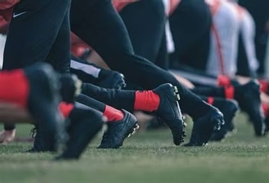 Understated. Unmatched. Unmissable.
Nike’s Academy Black Pack wasn’t made to shine under stadium lights — it was crafted for those who let their performance do the talking.
Stripped of colour, but full of intent, this rare release brought blackout versions of Nike’s most elite boots — including the Hypervenom Phantom, Tiempo Legend, Magista Obra, and Mercurial Superfly — delivering ruthless performance with zero distractions.
But here’s the question…
Would you rather wear the spotlight — or steal it silently?
⚫ Tap the link in bio to read the full story behind this sleek and sought-after drop.
#AcademyBlackPack #NikeFootball #BlackoutBoots #RareBoots #BootCollector #NikeSoccer #FootballBootHistory #MercurialSuperfly #TiempoLegend #Hypervenom #MagistaObra #BootsFinder