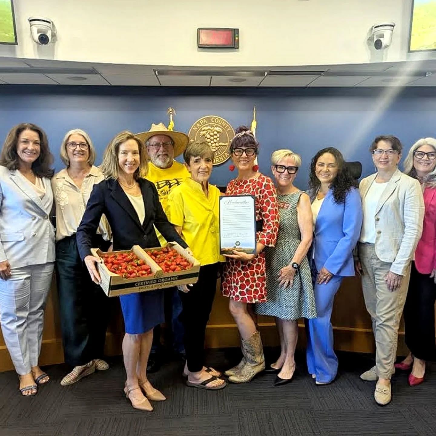 Proclamation Day Tuesday -
It is Napa County Farmers Markets Week !!
Thanks to @caramazingmph !!
Look Ma...I'm at the Napa County Monthly Board of Supervisors Meeting , representing!!!