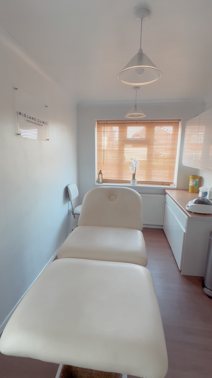 💬 “I’ve been to multiple clinics, but the no-faff parking, total privacy and direct 1:1 experience really suit my on-the-go lifestyle. Love this space - always Karan at Midland!”
When your clients do the content for you 🫶 💫
✨ Delivering skin injectables in a peaceful, discreet setting — no waiting rooms, no parking stress, just a tailored 1:1 experience from the moment you arrive.
⠀
Nestled in a quiet residential area, you’ll park on our drive and walk straight into your appointment.
💫 PRP Hair, Skin & Pain Rejuvenation
💫 Dermal Fillers
💫 Anti-Wrinkle
💫 Skin Boosters
💫 Facial Aesthetics
𝖡𝗈𝗈𝗄𝗂𝗇𝗀𝗌
☏ 𝟢𝟩𝟦𝟫𝟪𝟫𝟪𝟩𝟣𝟪𝟪
☞︎ 𝗆𝗂𝖽𝗅𝖺𝗇𝖽𝖼𝗅𝗂𝗇𝗂𝖼𝗌@𝗀𝗆𝖺𝗂𝗅.𝖼𝗈𝗆
✩ 𝗐𝗐𝗐.𝗆𝗂𝖽𝗅𝖺𝗇𝖽𝖼𝗅𝗂𝗇𝗂𝖼.𝖼𝗈.𝗎𝗄
𝖬𝗂𝖽𝗅𝖺𝗇𝖽 𝖠𝖾𝗌𝗍𝗁𝖾𝗍𝗂𝖼𝗌 𝖢𝗅𝗂𝗇𝗂𝖼 𝖢𝗈𝗏𝖾𝗇𝗍𝗍𝗒
✩ 𝖬𝖾𝖽𝗂𝖼𝖺𝗅 𝖯𝗋𝖺𝖼𝗍𝗂𝗍𝗂𝗈𝗇𝖾𝗋 𝖫𝖾𝖽 𝖠𝖾𝗌𝗍𝗁𝖾𝗍𝗂𝖼𝗌
✩ 𝖥𝗎𝗅𝗅𝗒 𝖨𝗇𝗌𝗎𝗋𝖾𝖽 𝖢𝗈𝗌𝗆𝖾𝗍𝗂𝖼 𝖢𝗅𝗂𝗇𝗂𝖼
✩ 𝖯𝗋𝗂𝗏𝖺𝗍𝖾 𝖺𝗇𝖽 𝖢𝗈𝗇𝖿𝗂𝖽𝖾𝗇𝗍𝗂𝖺𝗅
⠀
#SkinInjectables #PrivateClinicExperience #AestheticsMidlands #NoFussBeauty #ConfidentialCare #AestheticsClinic #MidlandClinic #AestheticTreatments