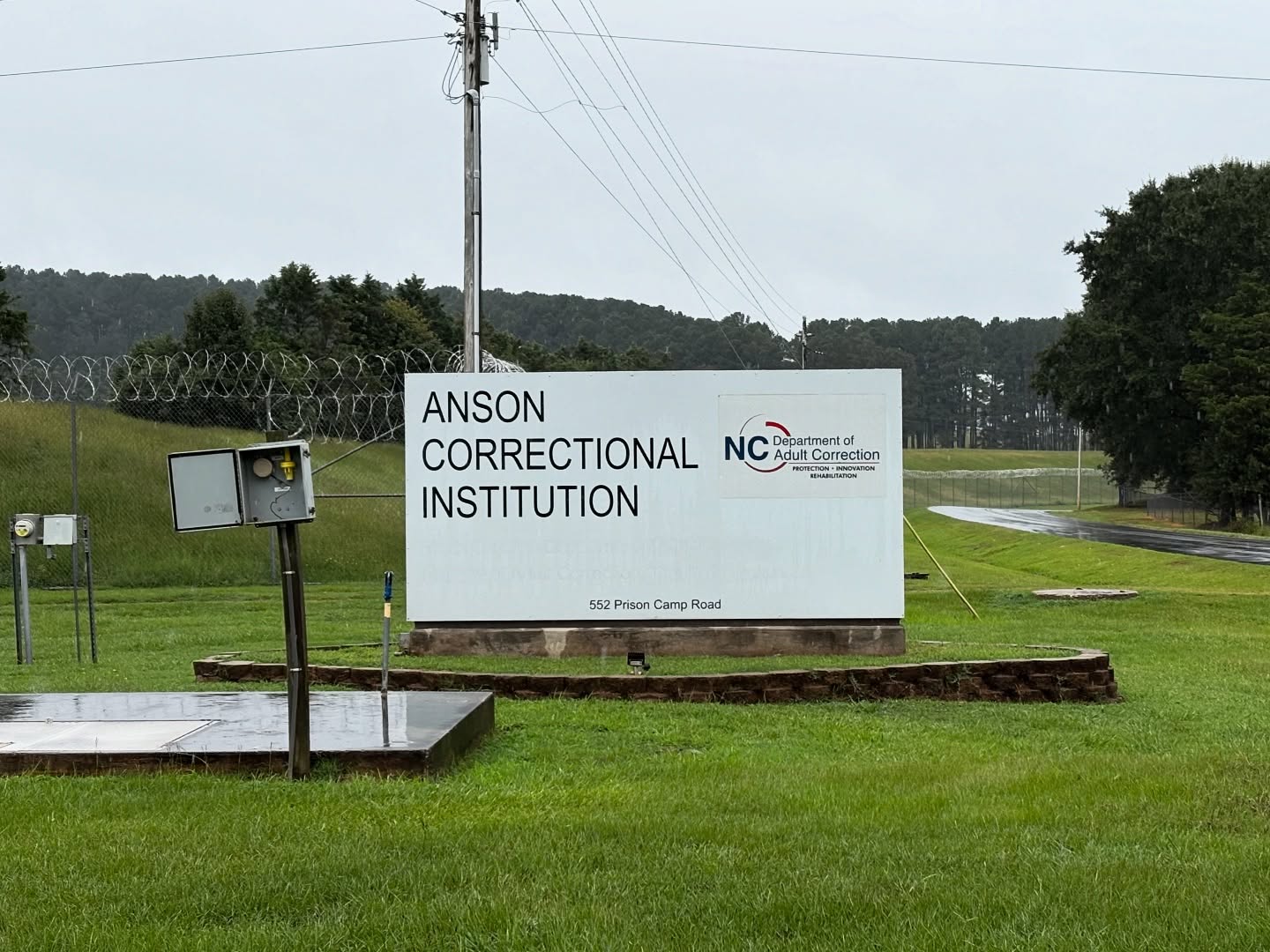 A huge THANK YOU to our friends at Ground 40 for their generous donation of water, allowing us to bless the individuals at Anson Correctional Institution.
Your kind gesture is more than just meeting a need — it’s a reflection of the love, compassion, and hope that flows from your incredible ministry. We’re grateful to be connected with organizations that live out their mission in such tangible ways.
“Whoever refreshes others will be refreshed.” – Proverbs 11:25