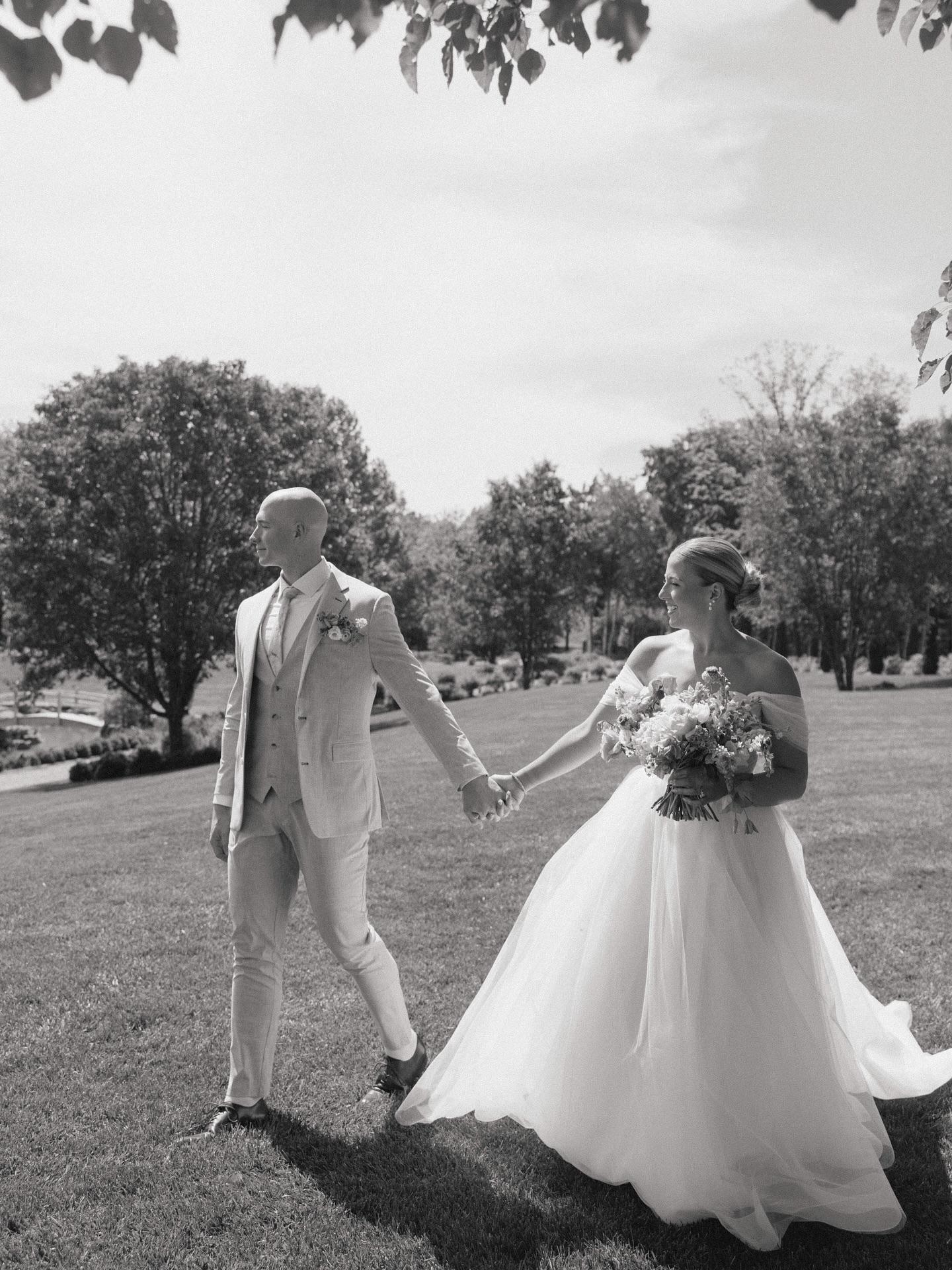It was such a joy being part of Grace & Kevin’s stunning wedding day @hazelnutfarmevents! Grace and Kevin met while working as lifeguards at a resort in Disney World - swipe to see their subtle nod to where it all began.
P.s. Grace is a real-life Disney princess - absolutely beautiful inside and out!
#weddingplanner #disneywedding #weddingcake #eventplanner #mykentuckybride #disneyprincess