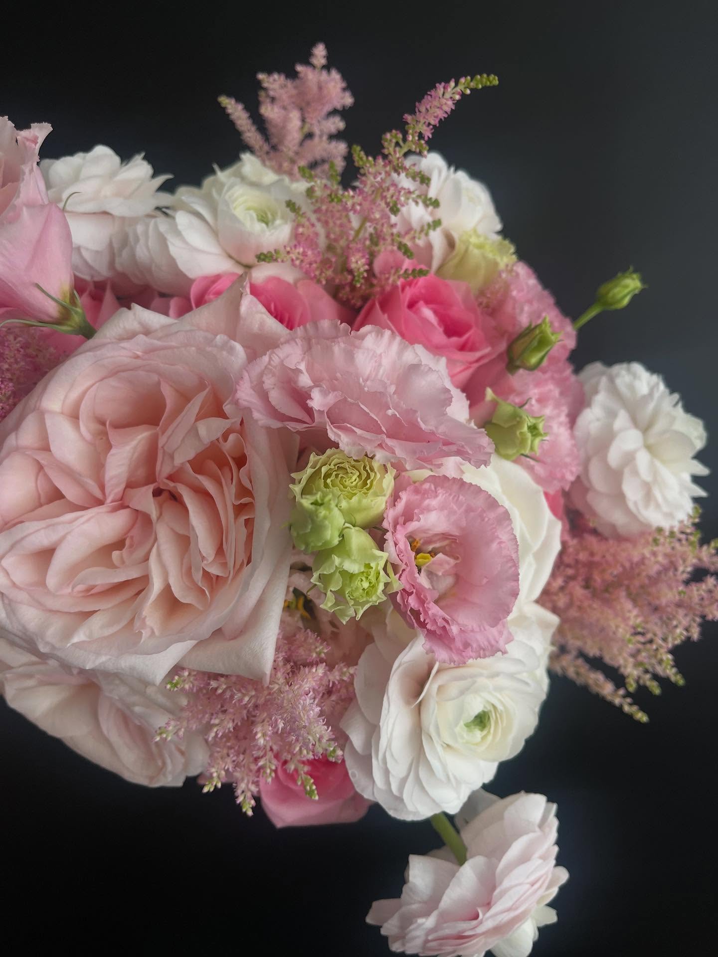 Congratulations to J & M on their wedding #bridalbouquet #pinkbouquets #summerwedding #weddingflowers
