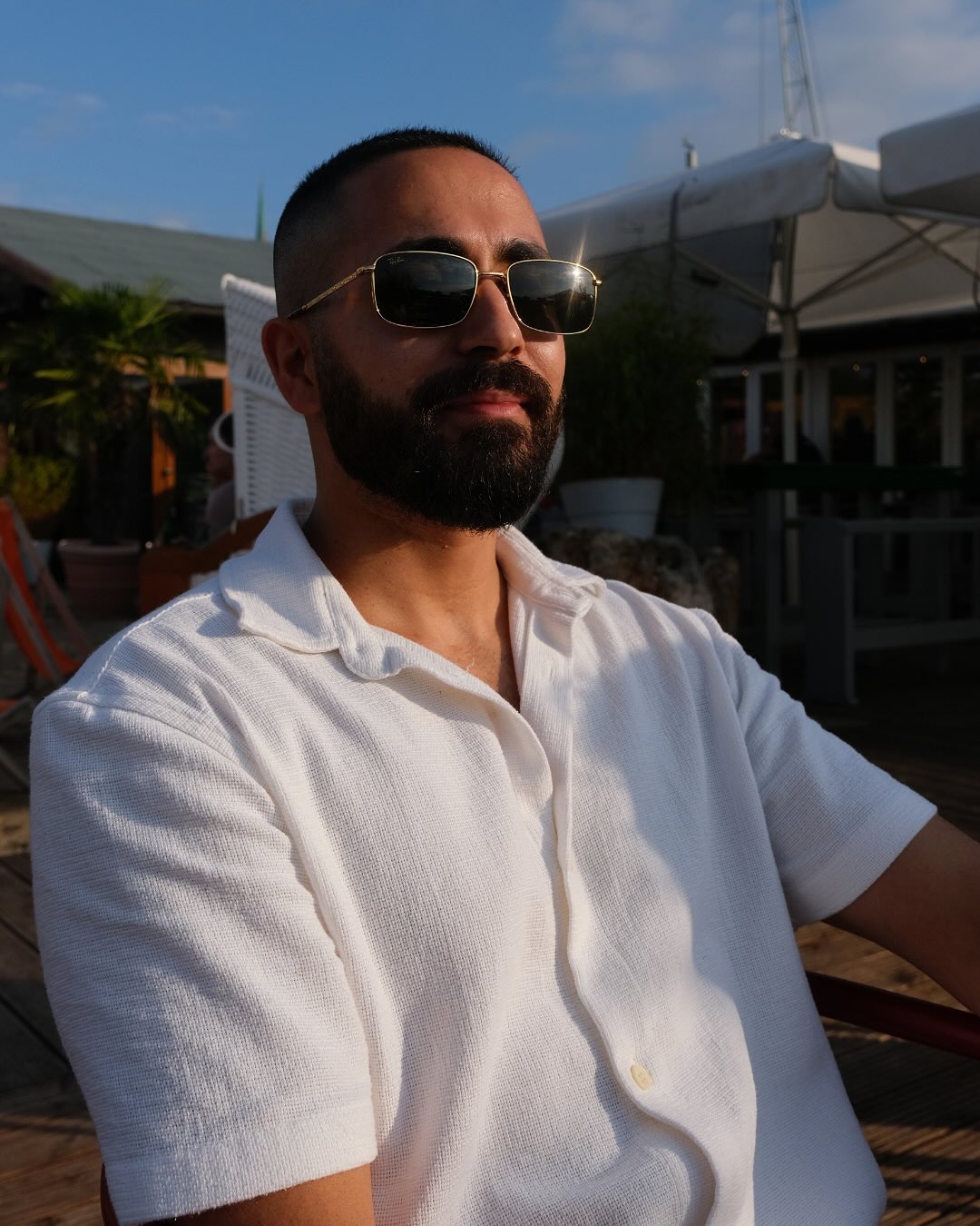 Locker, leicht und voller Vibes – so fühlt sich Sommerabend im Strandsalon an. 😎🌅🍾
#sommerabend #lübeck #strandsalon