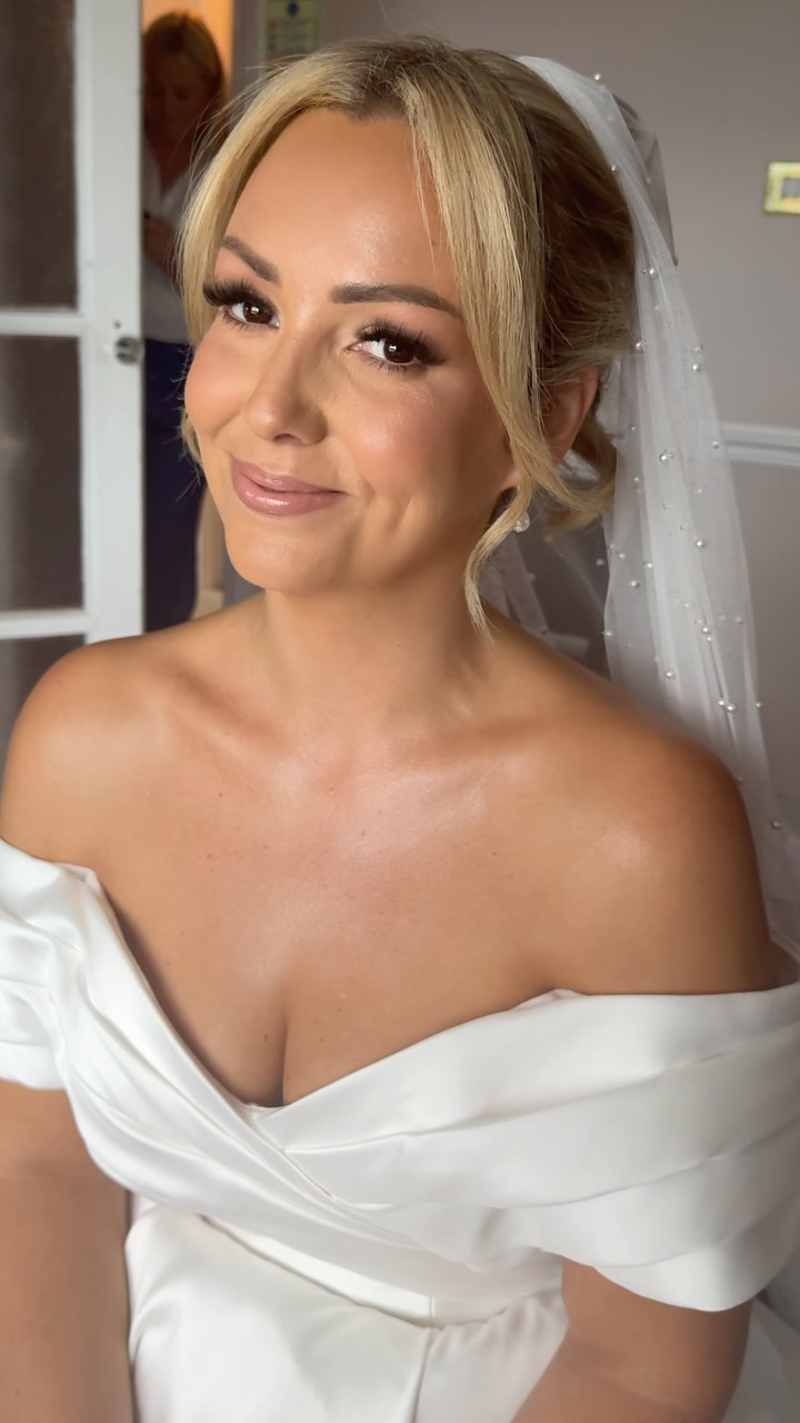 CHARLOTTE🤍
It’s these moments of your day where I live to see you become the most radiant bride to be, where you can’t stop smiling and the excitement is becoming more real moments before you walk down the aisle!!!
I absolutely love showcasing my brides not only for your makeup but you as a BRIDE!! However it’s not just about your makeup…. It’s about your bridal experience from the moment you book me! What can you expect?
✨ My complete dedication to your big day – You’ll have my full undivided attention, from the moment you book to “I do.”
✨ Guidance & support – Together, we’ll create your dream bridal look during your bridal preview. Our opportunity to also meet and connect through the art of makeup!
✨ A calming, positive presence – Think of me as your unofficial bridesmaid just with a makeup kit!😎
✨ Exclusive bridal newsletters – Packed with tips, advice, and inspo to help bring your bridal vision to life and to keep any wedding worries at bay🤍
✨ Personalised wedding morning schedule – So everything runs smoothly and is of course stress free.
✨ Detailed preview notes – Including top-up product recommendations so you feel picture-perfect all day.
✨ Your luxury bridal preview – For the ultimate experience, I recommend visiting me at my home studio for your bridal preview.
Your bridal journey isn’t just makeup—it’s a luxury experience designed to make you feel beautiful, calm, and confident every step of the way. 💍✨
Venue: @blazingdonkeyweddings
Hair: @shesaidyesbridalhair
#kentmakeupartist #kentmua #glowingbride #kentweddings #kentweddingsuppliers #kentweddingsupplier #hitcheduk #weddingsuppliersuk #bridalexperience #explorepage✨ #bridalmakeupartists #londonweddings #surreymakeupartist #londonmakeupartist #softglambride