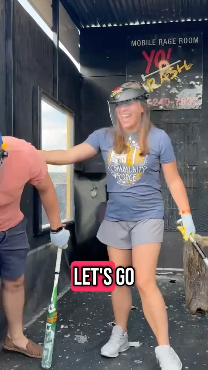 Get yourself a rage room buddy who hypes you up like THIS. This moment from last year’s Barrel & Flow Fest still lives rent-free in our heads—and we’re back again THIS SATURDAY! 🍻Grab your crew and come rage with us for just $10 a person at the Yo! Crash Mobile Rage Room. Let’s break stuff and make memories! 👊
.
.
.
@barrelandflow
#yocrashrageroom #rageroom #yocrashmobilerageroom #yocrash #smashroom #angerroom #ohiorageroom #parageroom #barrelandflow