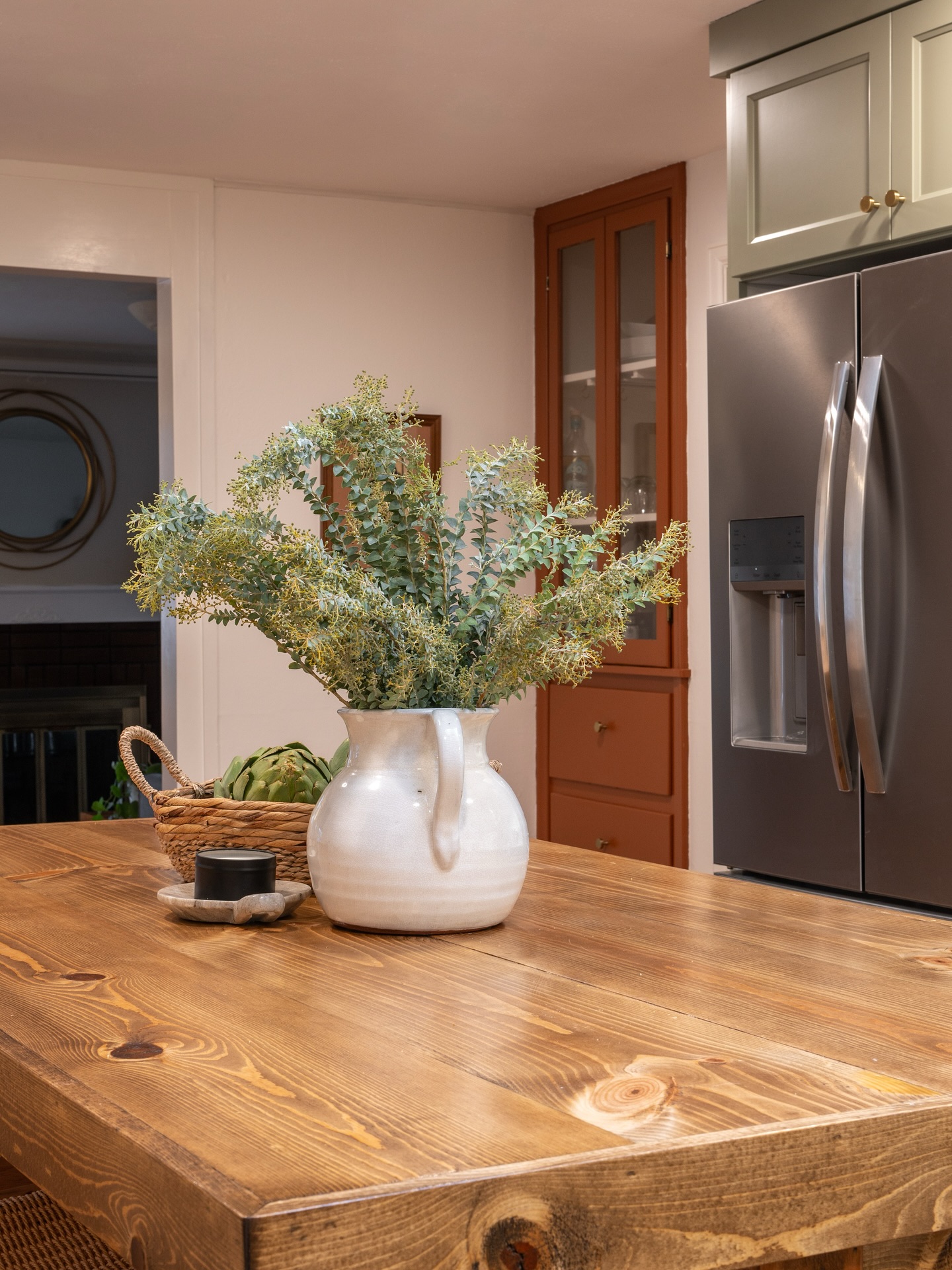 When I suggested to our clients that we add a pop of color (a bold rust tone) to their dining area, I thought it was 50/50 on whether or not they would think I was nuts 😂 but doesn't it bring that fantastic original built in to life?! And the combination with the green cabinets is just dreamy. I am so grateful to have clients that trust the vision and are willing to make their spaces truly unique, whether that's through color, texture, shape or all of the above!
#boiseinteriordesigner #boisegeneralcontractor #boiseremodel #boise #remodel
Photo by @sophiawikoffphoto
