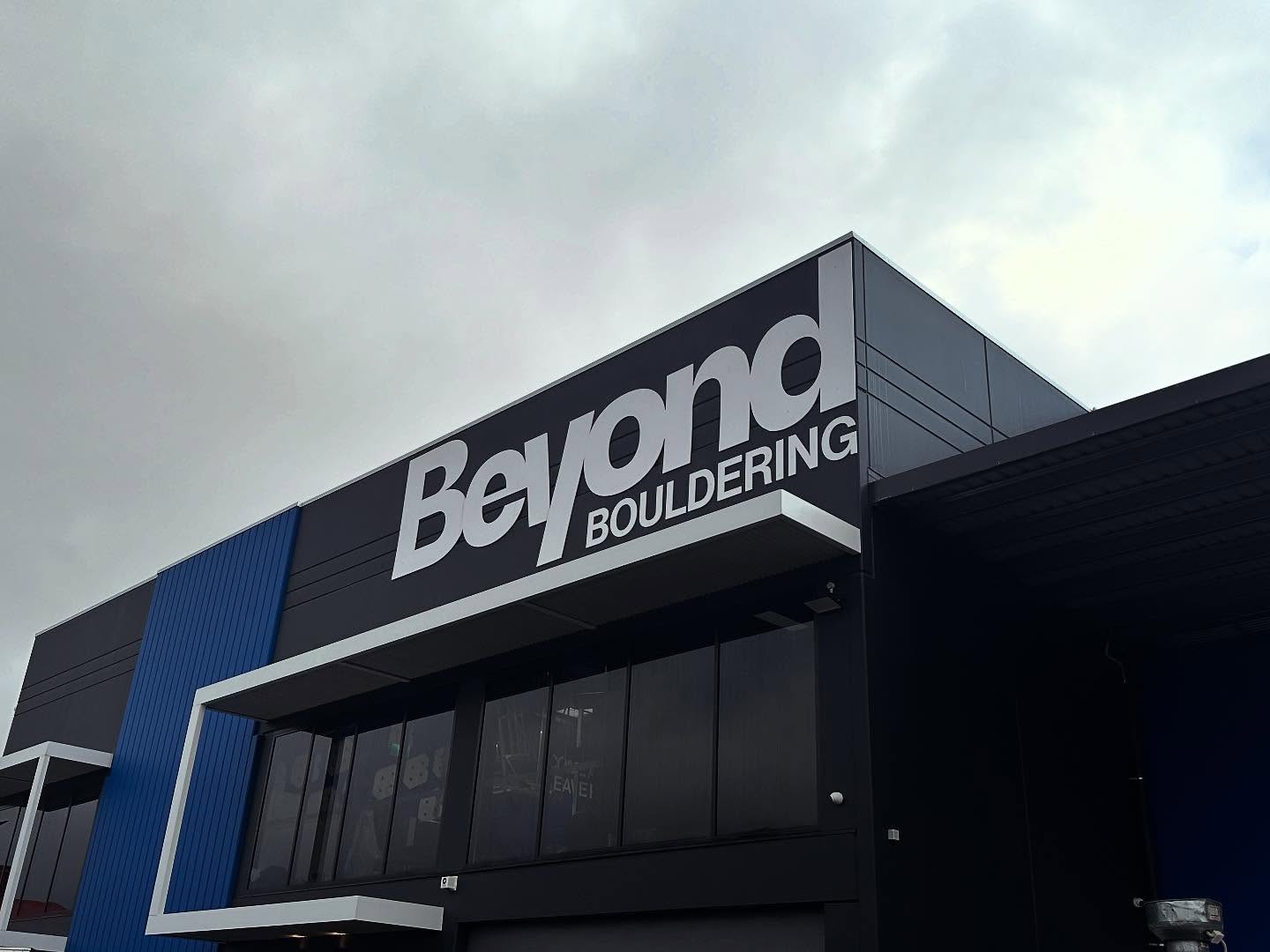 Daisy Burger x Beyond Bouldering
🔥 Fuel for climbers, made fresh from the truck! 🍔🍟🧗
The climbers hit the wall at Beyond Bouldering a couple of weeks ago and Daisy Burger was there for it!
Thanks for having us @beyondbouldering, we had a fabulous day!
Book us for your next event, comp day, or private hire — we’re mobile, local, and serving up South Australia’s juiciest burgers.
📍 Adelaide-based | 🍔 Fully self-contained food truck | 💬 DM us or head to the link in bio to book.
📅 Now taking bookings for:
• Weddings
• Sporting and Community days
• Corporate
• Private functions
#adelaideevents
#whatsonadelaide
#supportlocaladelaide
#eatlocaladelaide
#adelaidefoodtruck
#adelaidefoodie
#adelaideeats
#southaustraliaevents
#adelaidecatering
#foodtruckhire
#daisyburger
#beyondbouldering
#adelaidesmallbusiness
#adelaidefood
#adelaideweddings
#adelaidecity