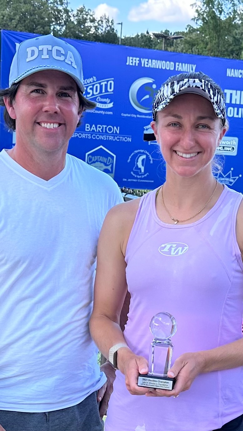 Congrats on the BIG WIN today in the finals and for taking home the Southaven Open @itftennis women’s doubles title, @catharris0n and @ashleylaheyyyy!
AMAZING tennis and love seeing professional tennis in the Mid-South, especially when one of the players is from Memphis and was coached at @uclawtennis by someone who is like a brother to me, @coach.gc @brownyoda!
So cool when all your worlds collide! Catherine is from Memphis and is a product of the local coaches and so many mutual friends like @lebs65, and we’ve gotten to know her father through tennis and other mutual friends. She went on to play at @ucla where one of her coaches was someone who I consider family, the younger brother of one of my best friends, who is part of so many special memories on and off the tennis court as his family adopted me in when I was living in Los Angeles and we all were tennis pros at Beverly Hills Country Club. Man, I love the Cava family! And, this is why I LOVE tennis and the tennis community…it’s family!
.
.
.
.
#tennis #tennispros #itftennis #southavenopen #southavenms #powertheGOOD #womenstennis #doubles