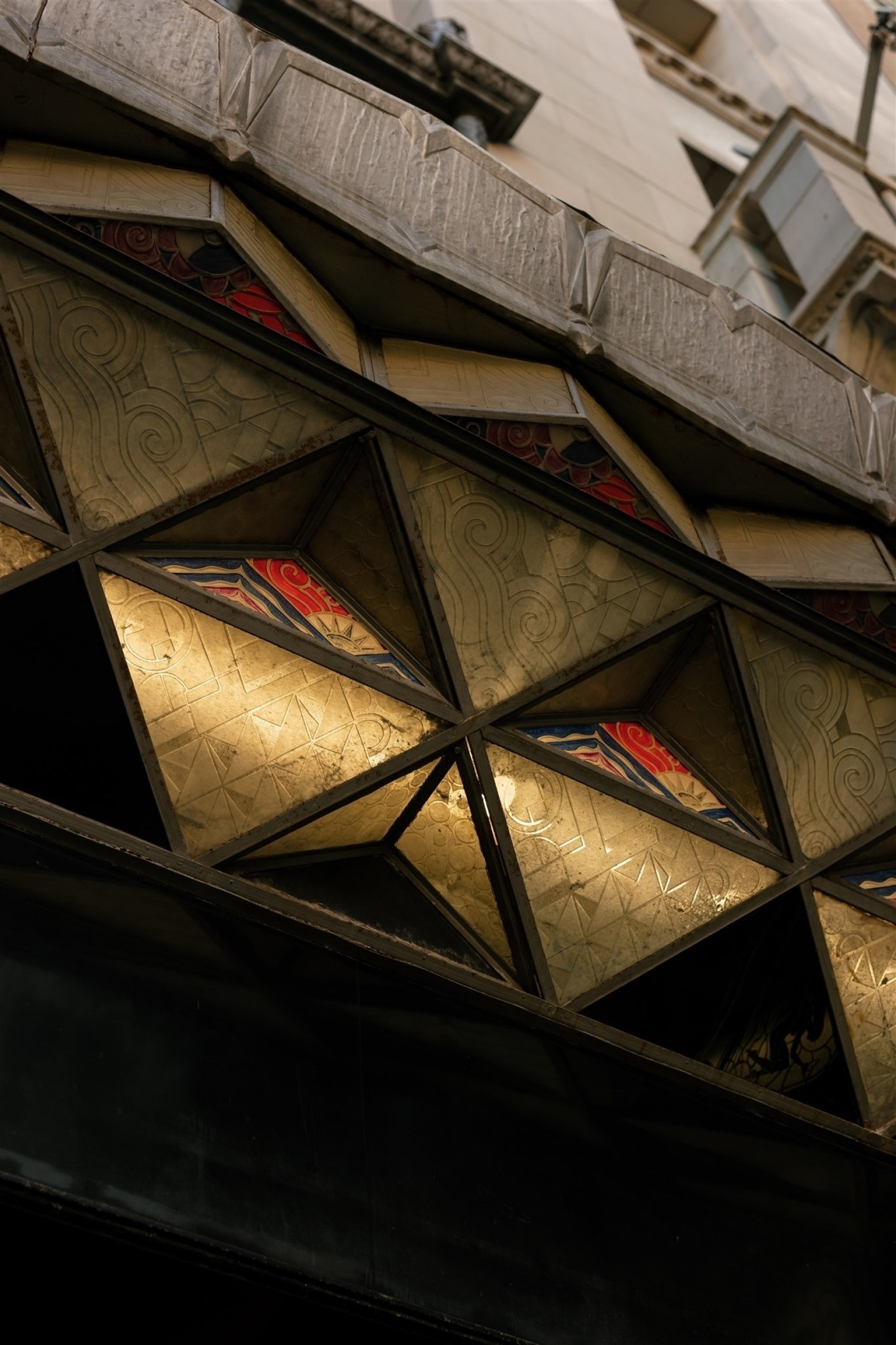 Our friend Mel from @xoxoweddings celebrated her birthday with us, and the way she brought her personal style into The Oviatt was pure magic. She added her own flare while letting the character of the venue shine—and @adamgriffinphoto captured every detail beautifully.
Here’s a little sneak peek while we wait for the full gallery to land 👀
📸: @adamgriffinphoto
#HostedAtTheOviatt #DTLAvenue #DesignDetails #EventInspo #OviattAfterDark