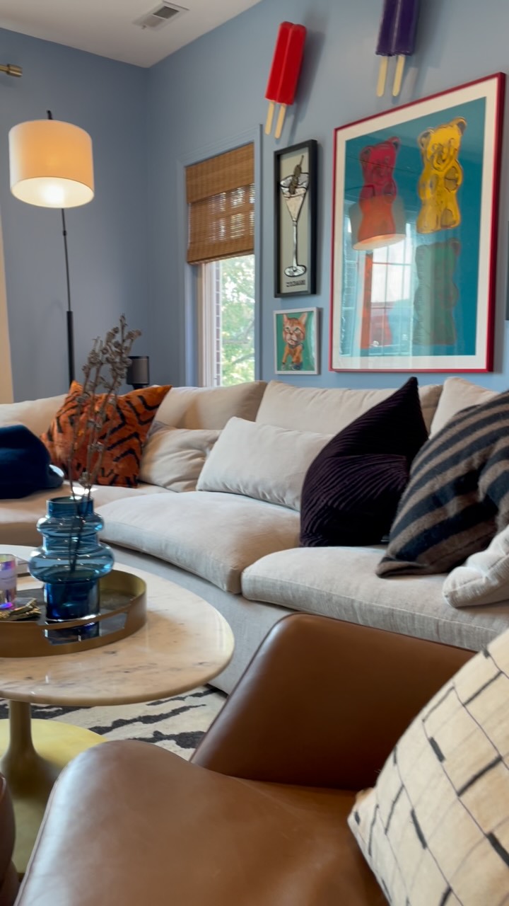 Absolutely no personality here.
#bolddesign #interiordesign #eclectic #maximalism #virtualinteriordesign