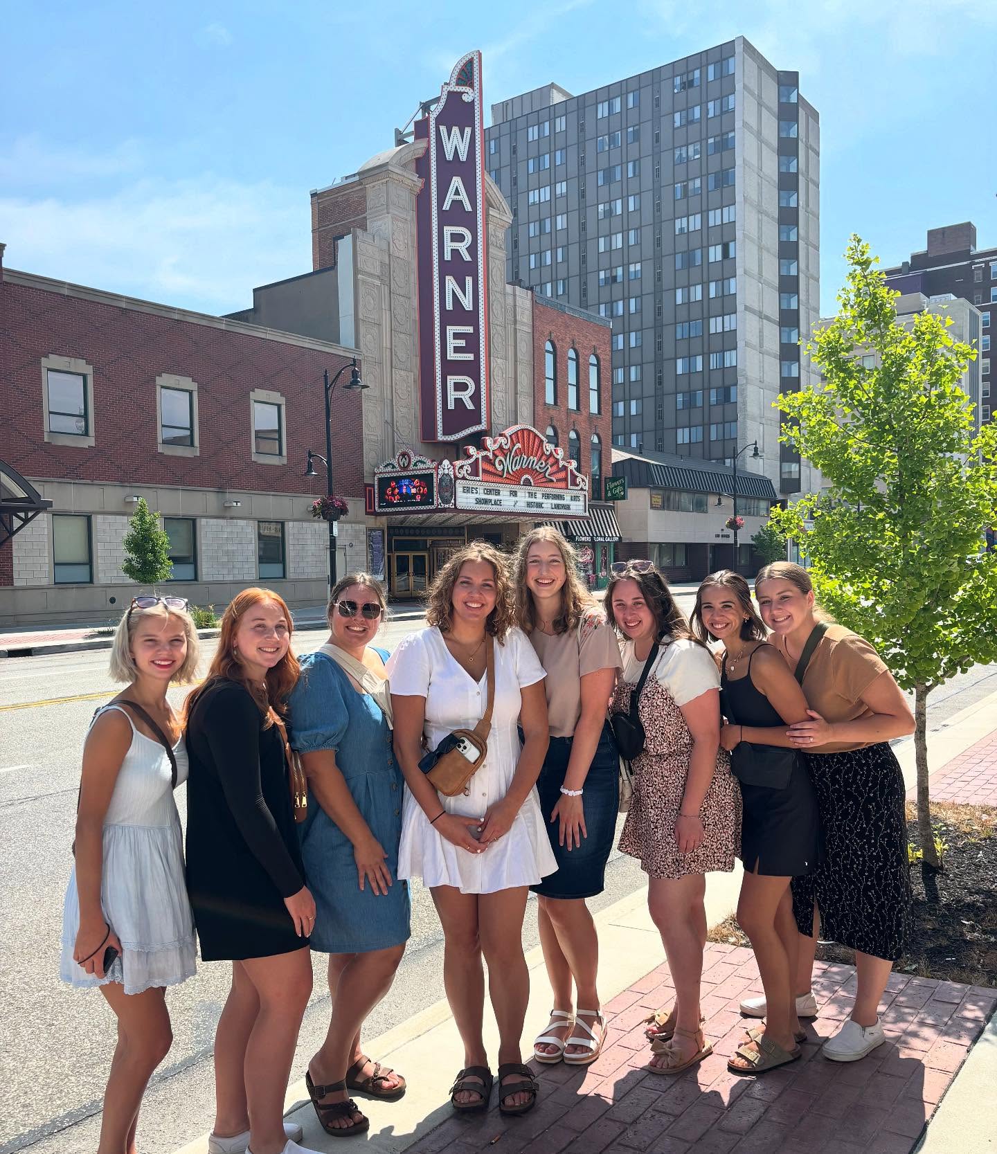 Here comes ANOTHER beautiful weekend in Erie, PA! How did we get this lucky?! ☀️
Soak up the sun and join us on our Saturday #DowntownErieFoodTour! Tickets available at www.eriefoodtours.com