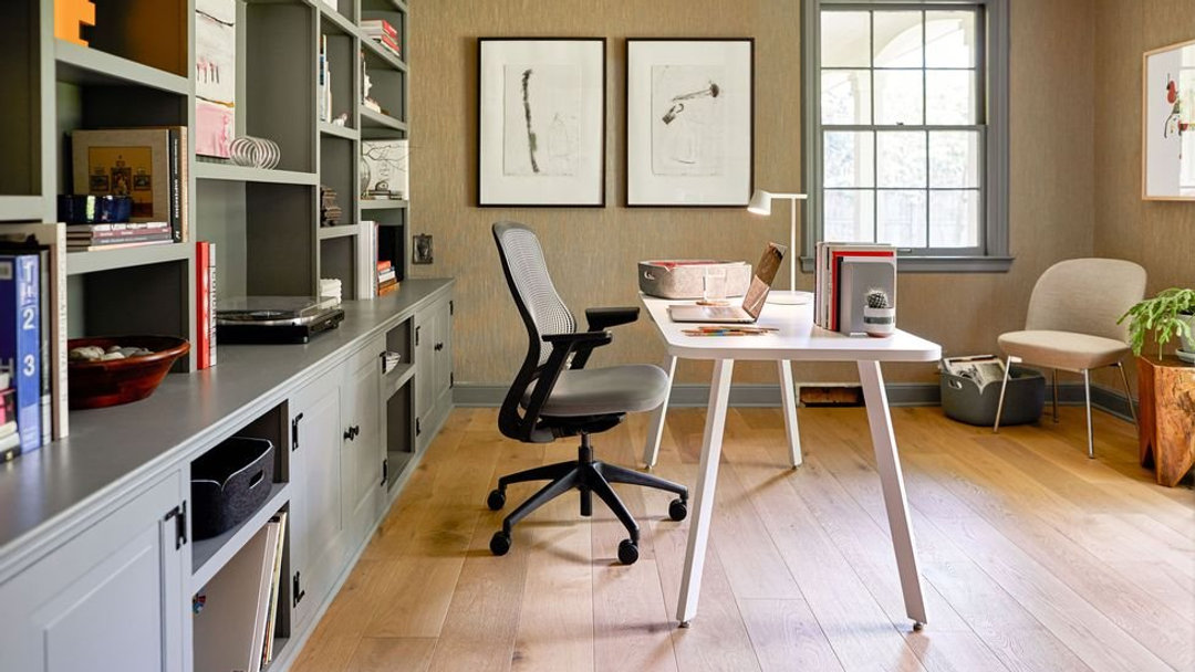 Finding the right chair can make all the difference in your workday! Boost your productivity and maintain that all-important posture with the perfect seat. Link in Bio #WorkspaceGoals #Ergonomics #WellnessDesign
@millerknoll