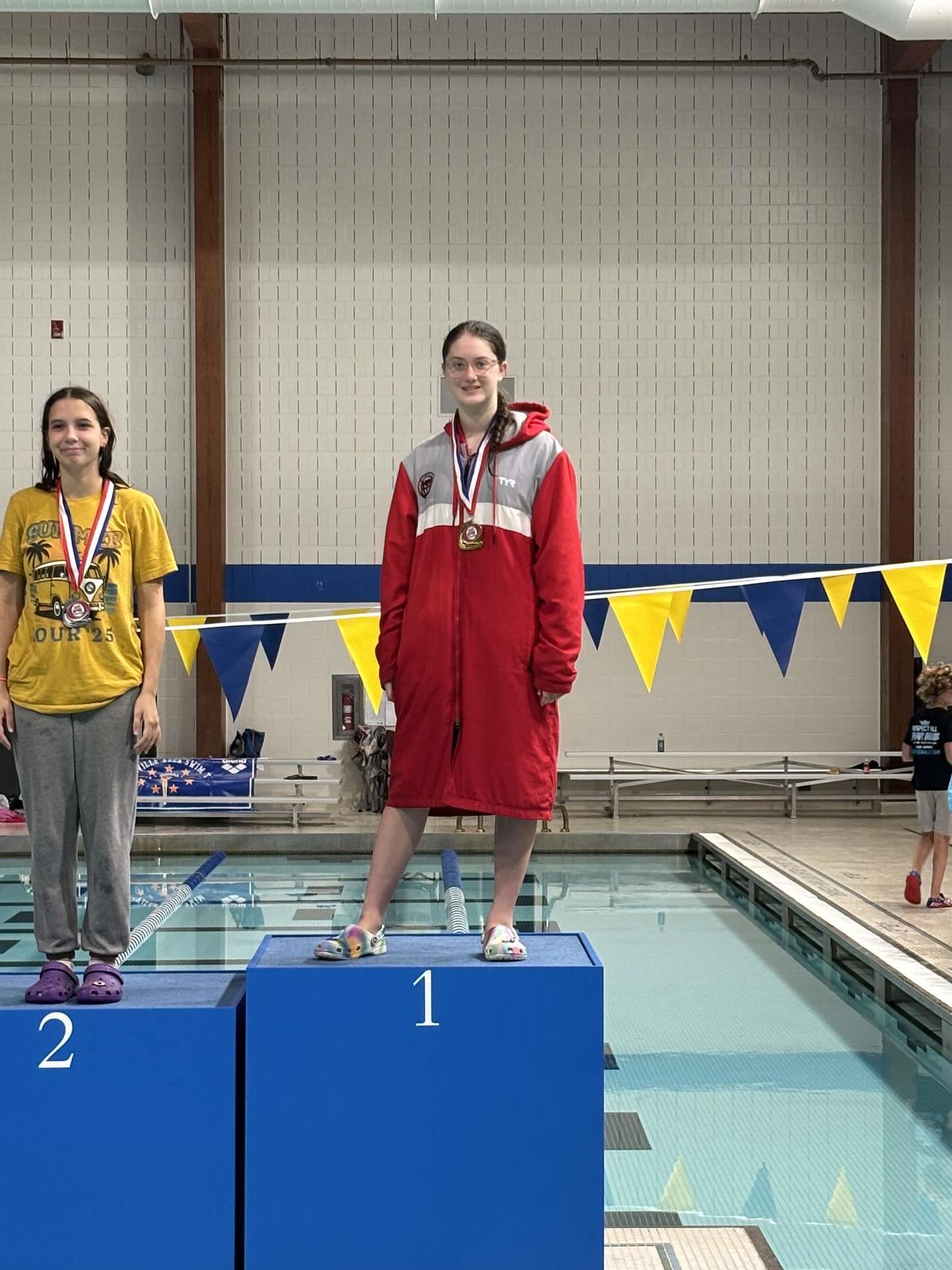 ISI Summer Central Divisional Championships:
Girls 14&U 200 Free:
Lia Morgan - Champion
Ava Harvey - 4th Place
Boys 14&U 200 Free:
Jayden Paull - 4th Place