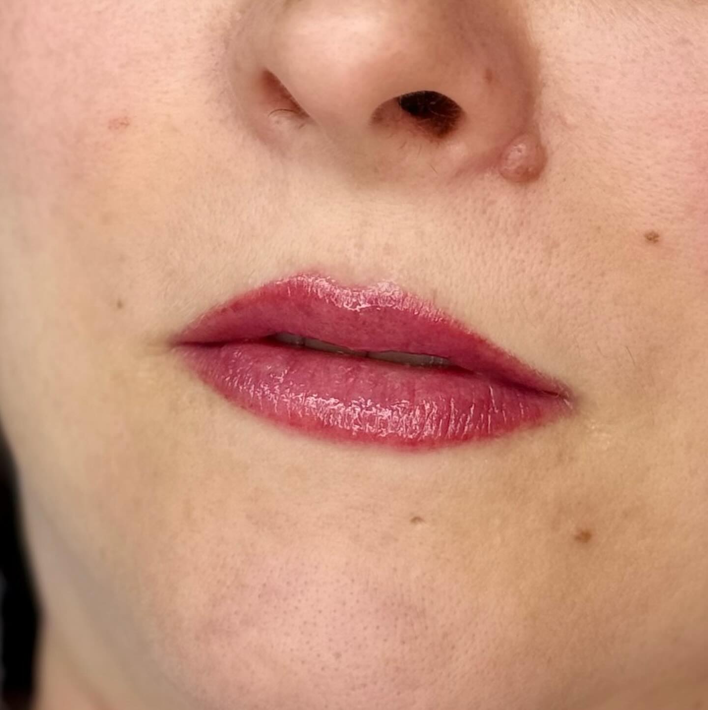 This lovely lady just simplified her beauty routine with lip blush 👄
.
Results will fade 30-50% leaving beautiful, soft healed results
.
Booking link in bio 😘
.
.
.
.
.
.
.
.
.
.
.
.
.
#northvancouver #westvancouver #lowerlonsdale #lonsdaleave #westvanmoms #northvanmoms #northvanbeauty #hibrowink #lipblushvancouver