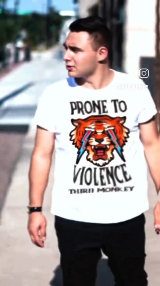 We weren’t built in comfort.
We were forged in sweat, setbacks, and the silence before the bell rings.
This isn’t just fitness — it’s the fight.
The reps when your hands are torn up.
The rounds when your lungs burn but you stay in.
The early mornings. The late nights. The days when no one’s watching.
At 3rd.monkey, we’re not just athletes — we’re a tribe.
CrossFit crushers. HYROX grinders. Mat warriors.
We speak one language: effort.
No ego. Just earned respect.
Train with grit. Move with purpose. Bleed with your crew.
Welcome to the jungle. Welcome to 3rd.monkey. 🦍
#3rdMonkeyTribe #EarnedNotGiven #HYROX #CrossFitLife #BJJLife #NoComfortZone #CombatStrong #SweatBonded