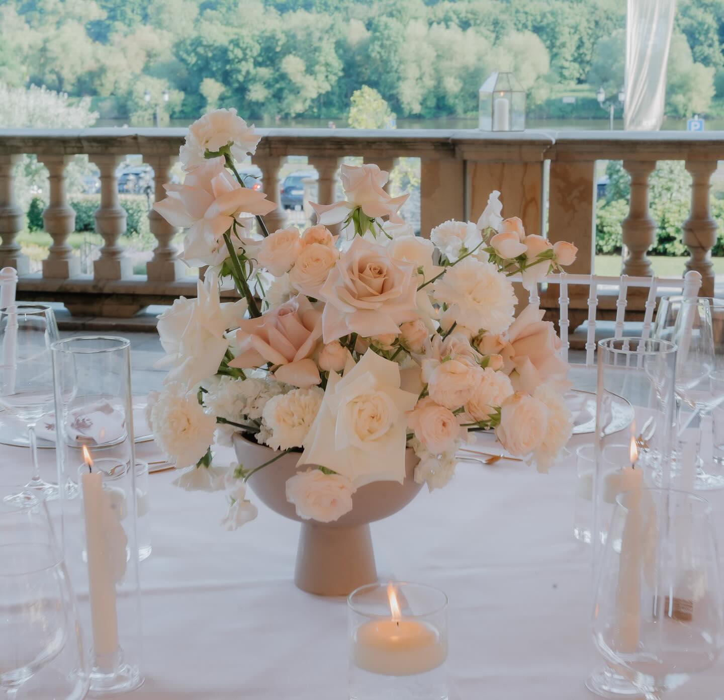 Schloss Lieser x A&H. Two hearts, one fairy tale.
What an unforgettable day in this royal setting ✨
Thank you for letting us be part of your love story!
🤍
SCHLOSS HOCHZEIT
FAIRY TALE WEDDING
BESPOKE WEDDINGS
MODERN ROMANTICS
What do you think of the setting?