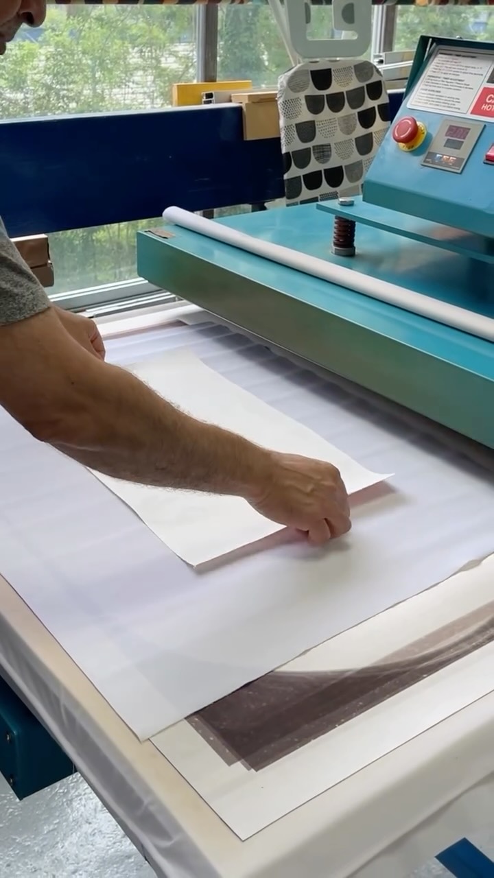 Why Our Prints Last – Thanks to Sublimation Printing 🖨️👏
Our sublimation prints are made to last — no fading, no reprints. You can crease it, scratch it, wash it at 40°C, and just re-iron to refresh. Perfect for both indoor and outdoor use. We start with heat transfer paper, print your design, and use a heat press to transfer it onto fabric (at least 60% polyester for best results). For solid surfaces like metal or tile, we use a flatbed, and for longer runs, a calendar press.
Everything’s finished in-house — from hemming to pockets and final details. Durable, practical, and built to perform 💪
#SublimationPrinting #DurableDesign #CustomFabricPrints #PrintProcess #HeatTransfer