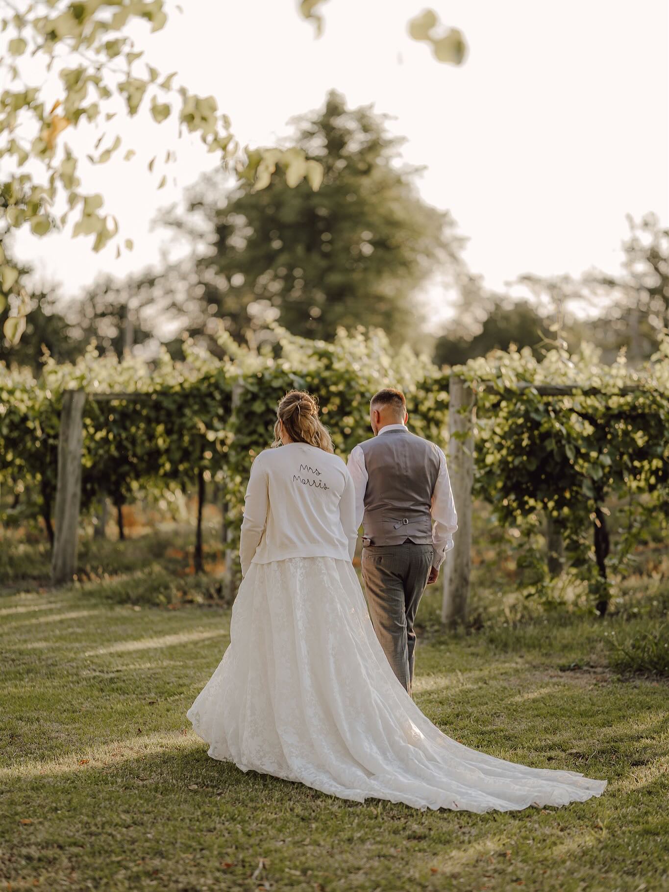 The Morris Wedding ✨
Golden hour strolls, real belly laughs, and that just-married glow ✨
This vineyard wedding was the perfect blend of romance, fun, and effortless style — the kind of day you never want to end.
If this feels like your vibe, let’s chat about your wedding photography! 💌
#UKWeddingPhotographer #WeddingPhotographerUK #VineyardWedding #RelaxedWeddingPhotography #FunWeddingPhotos #GoldenHourWedding #WeddingInspo #CandidWeddingPhotography #SouthEnglandWeddings #WeddingCoupleGoals #BrideStyle #WeddingPhotographerNearMe #WeddingPlanningUK #JustMarried #SheSaidYes #RockMyWedding #JuneBugWeddings #VineyardWedding #BarnWedding #luxuryweddingphotographer