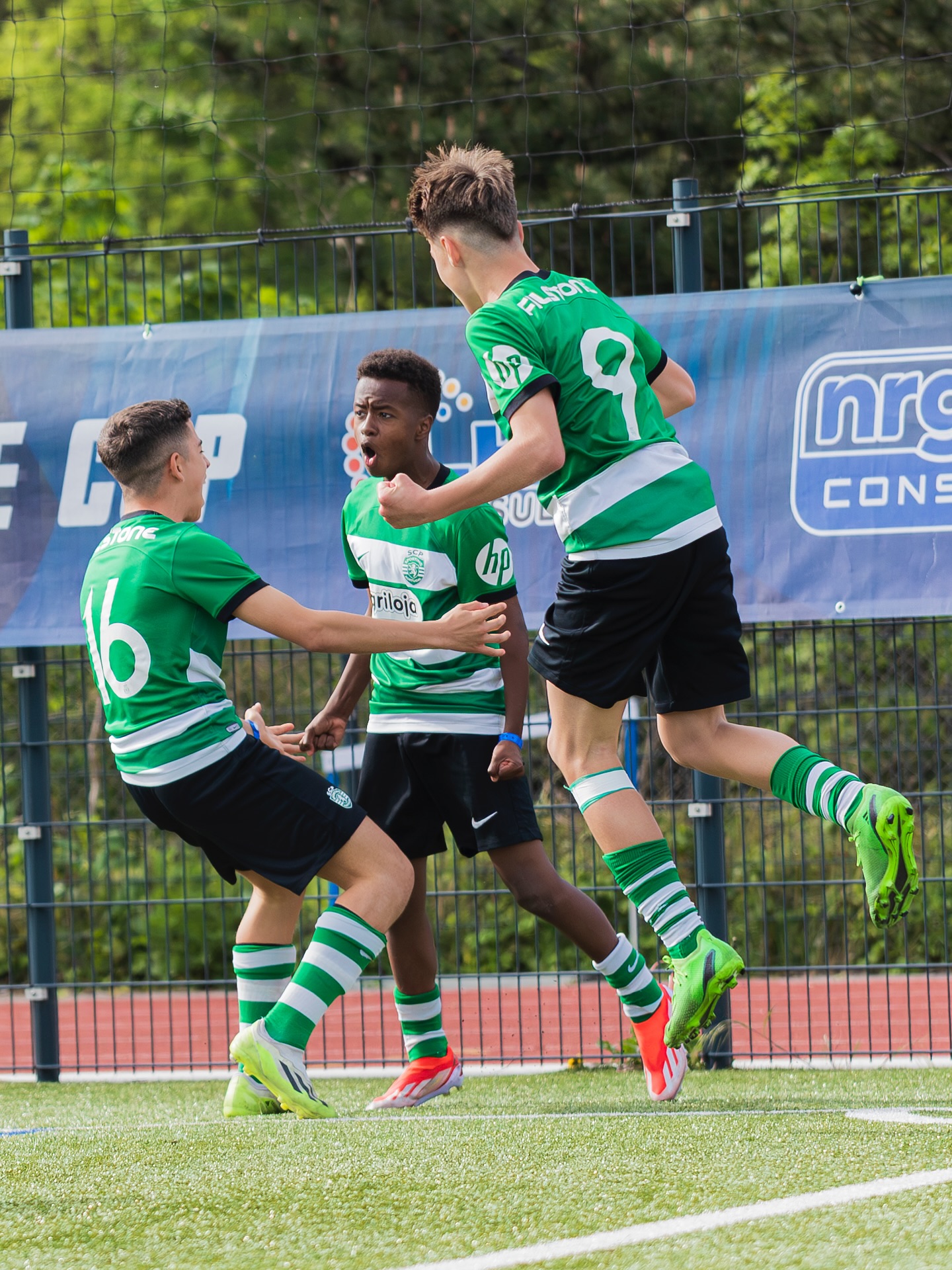 Quand le but rassemble toute une équipe 🎯⚽️
Focus Sport Club.