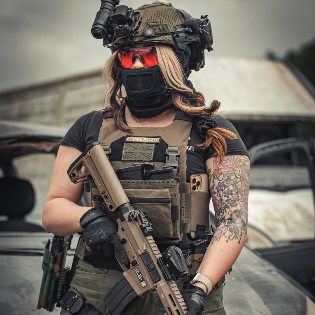 A commenter recently asked me why I wear my hair out like this (and said he hated it š). It's so y'all know it's me when I get ya š
Partners š¤
ā¢
BELT & KYDEX: @deadly_customs
Use code āfemmefataleā for 10% off š„µ
www.deadlycustoms.co.uk
ā¢
#airsoft #airsofting #airsoftplayer #airsoftcommunity #airsoftuk #airsoft_community #airsoftmilsim #airsoftaddict #airsoftdaily #airsoftplayers #airsoftglobal #airsoftaction #ukairsoft #airsoftukcommunity #airsoftgirl #femmefataleairsoft