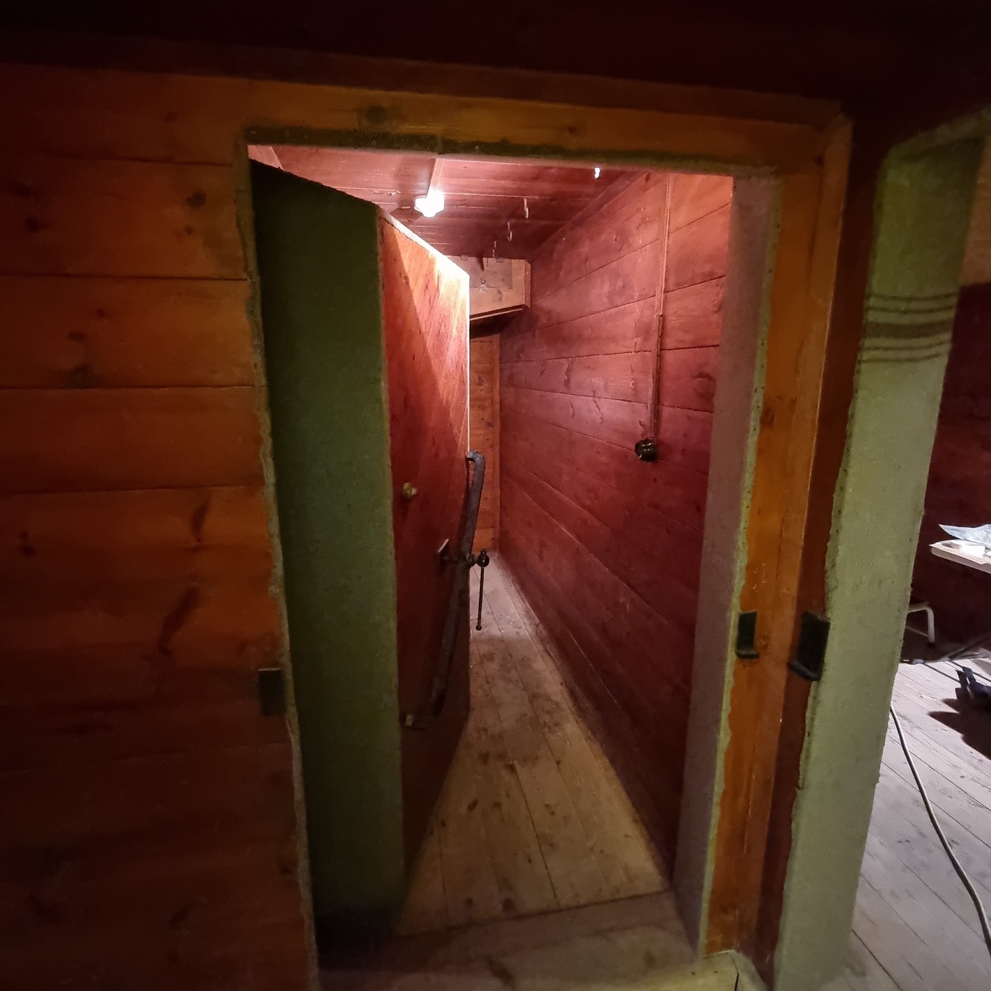 A milestone. Half way through the conservation of the textile components of the Urrbrae House refrigeration system.
This refrigeration plant and cold rooms is the earliest example of domestic refrigeration in Australia.
It was installed in 1895 by Wildridge & Sinclair of Sydney (SYD) (1890-1989) for the pastoralist Peter Waite (1834-1922).
It utilises a vertical, double-acting, ammonia compressor designed in Germany in 1876 by Prof Carl Linde (1842-1934) and built by the Linde British Refrigeration Company.