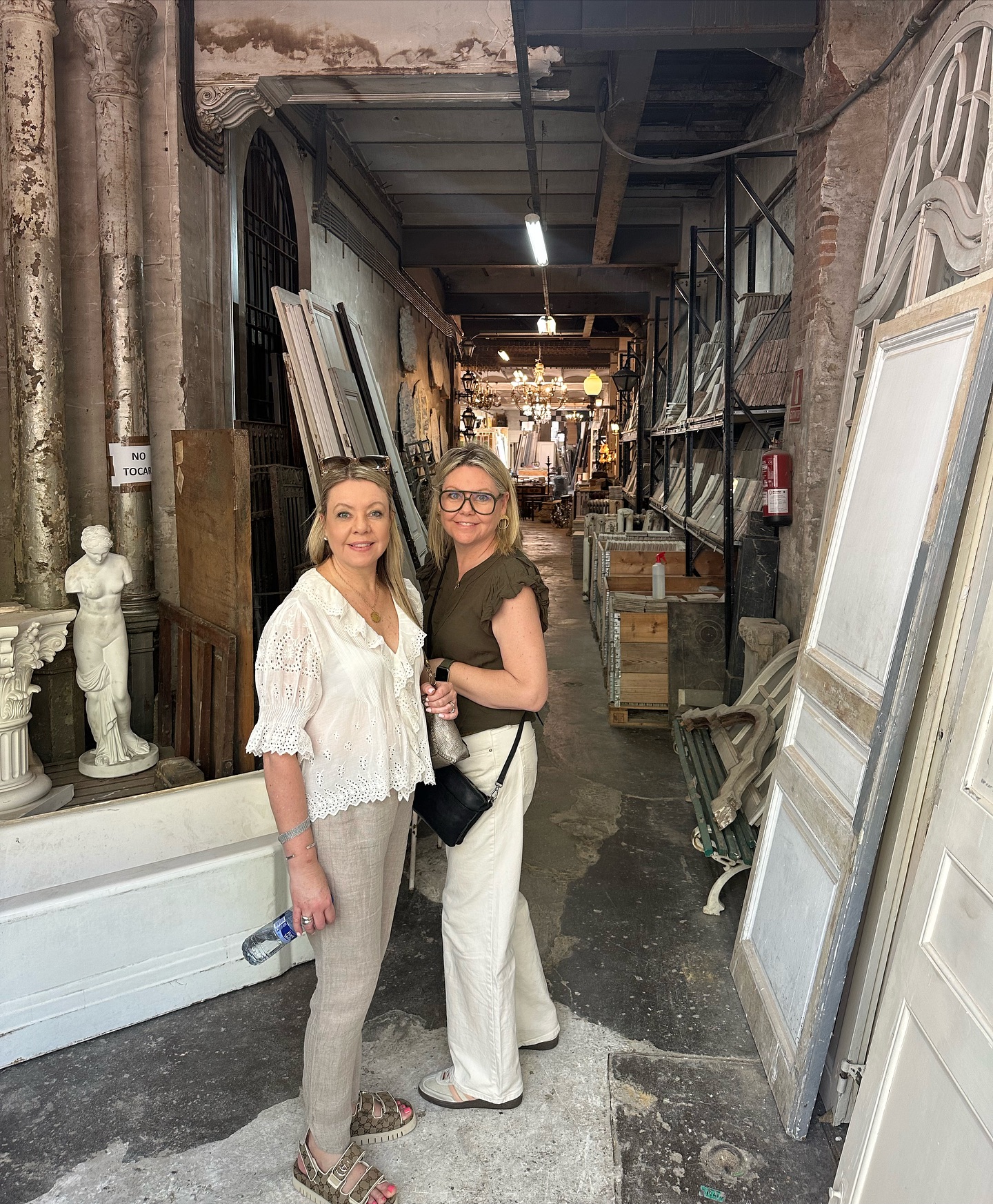On the ground in Barcelona! Hayley & Tracey are currently combing through antique markets and salvage yards to bring back pieces filled with story and soul.
#BespokeInteriors #BrisbaneDesigner #Antique #DesignInspiration